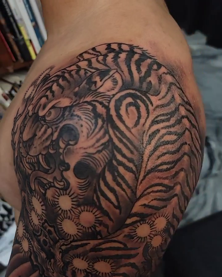 Tattoo by @mrjamesvaughn — japanese_irezumi, black_and_grey