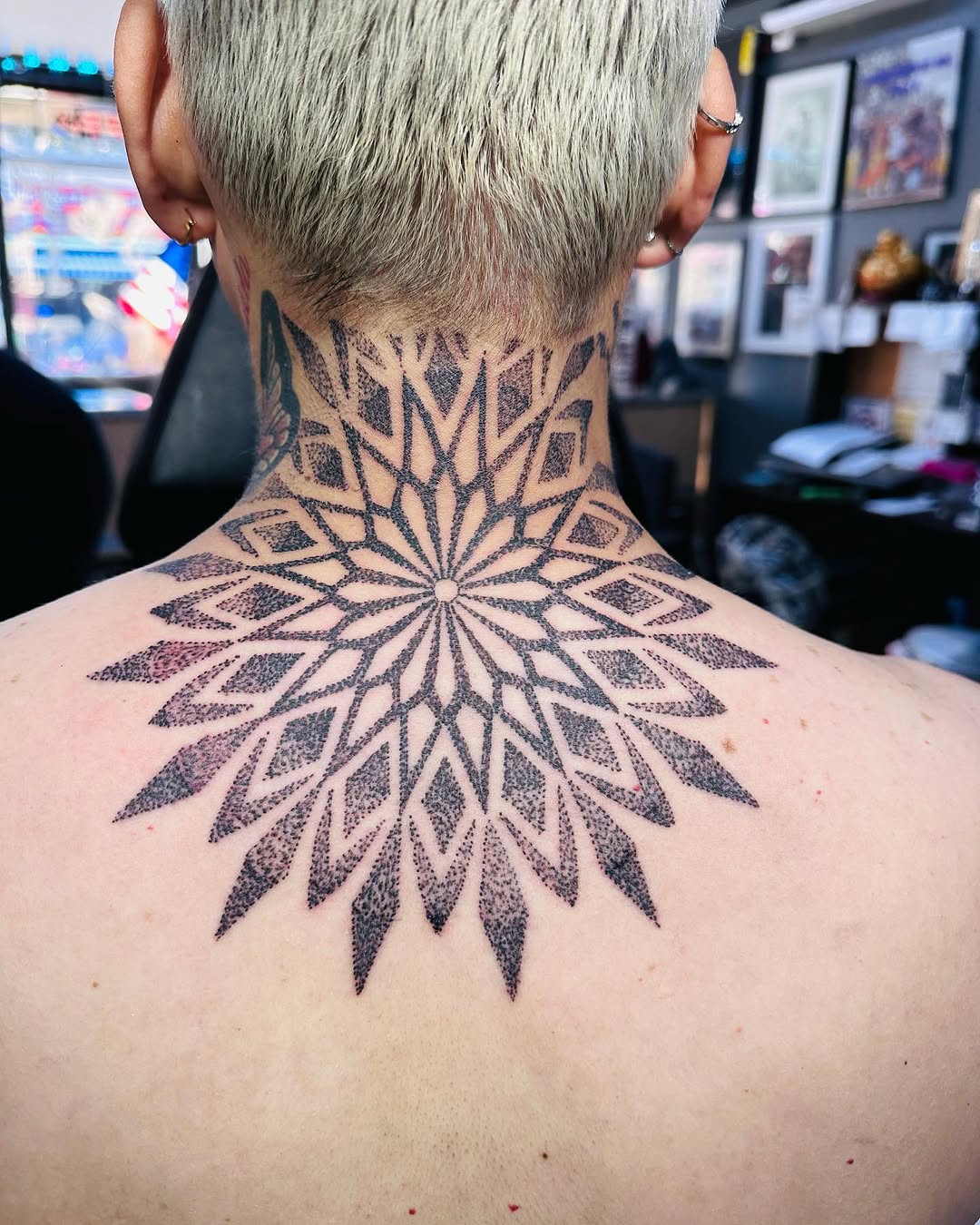 Tattoo by @oscartattoo — dotwork, geometric