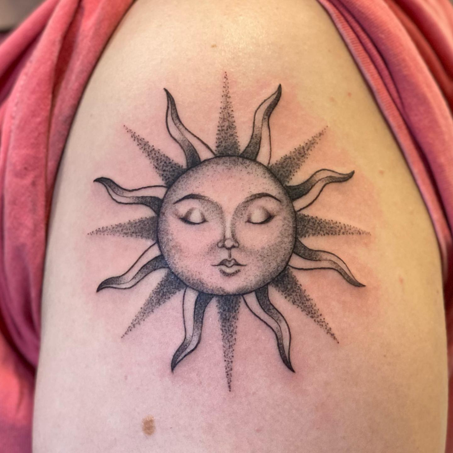 Tattoo by @alleybangarang — dotwork