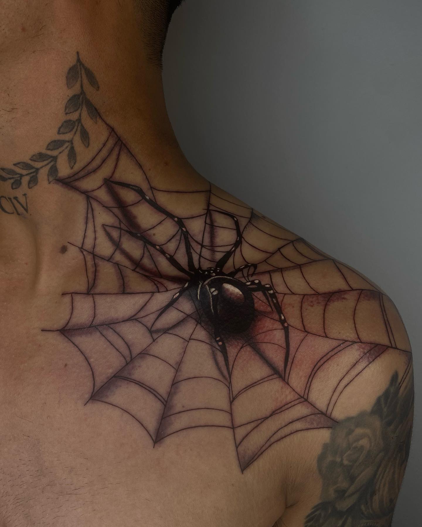 Spider web realism tattoo on the shoulder by ▪️JhonnyElias TATTOO ▪️