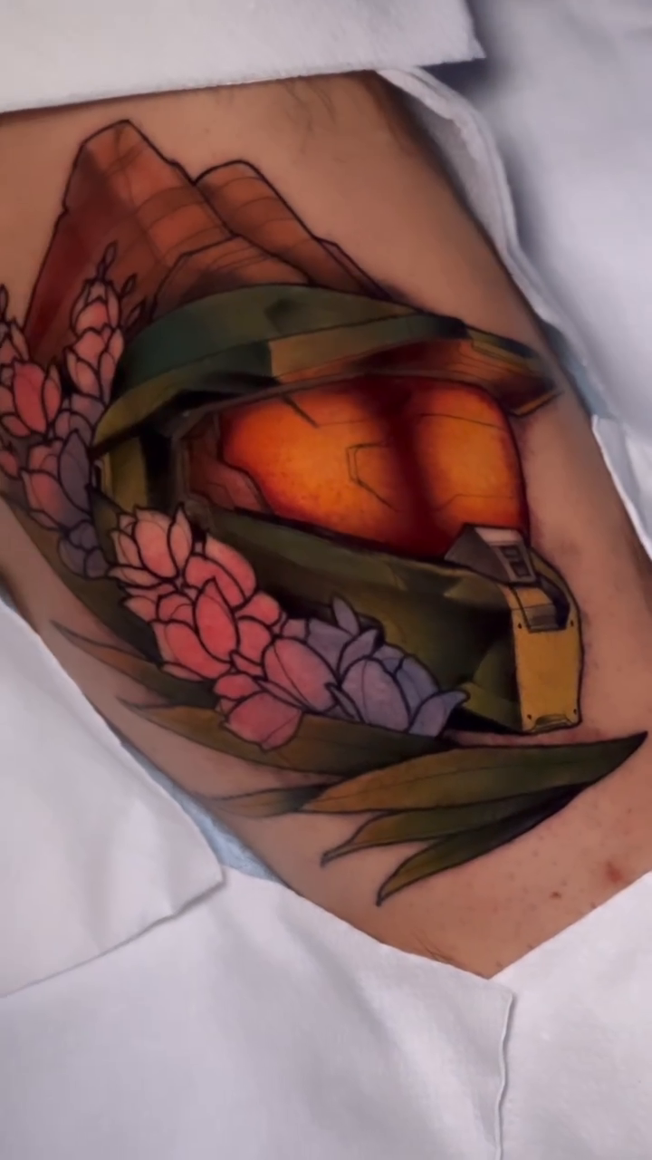 Master Chief helmet with flowers realism tattoo by ✤ ᴋɪʀᴀ ᴋɴᴏᴡʟᴛᴏɴ ✤
