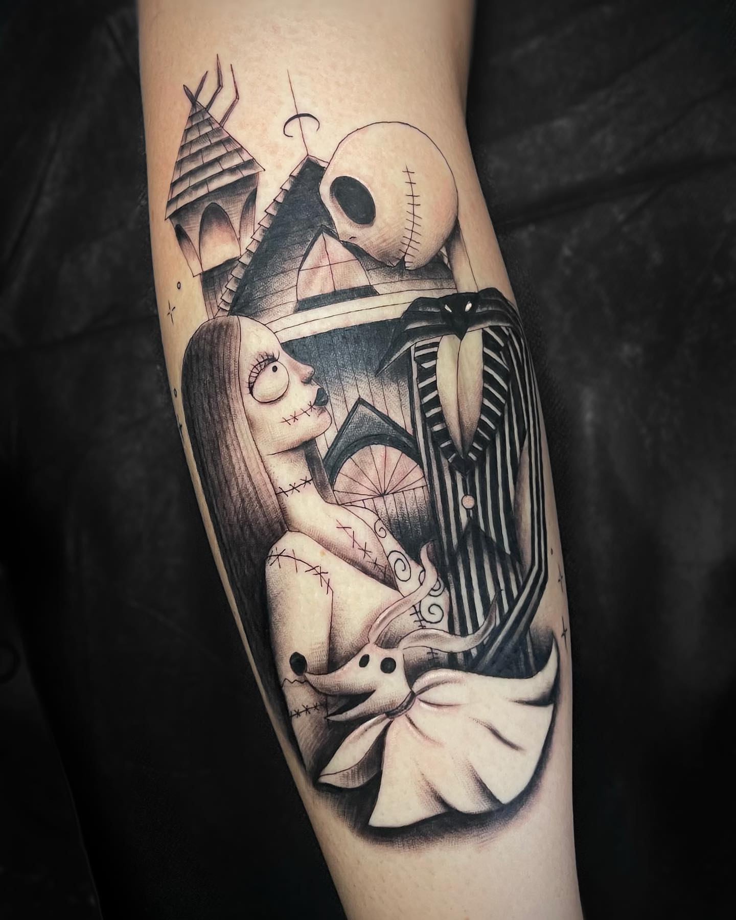 Tattoo by @anheartistxo — black_and_grey, dark_realism