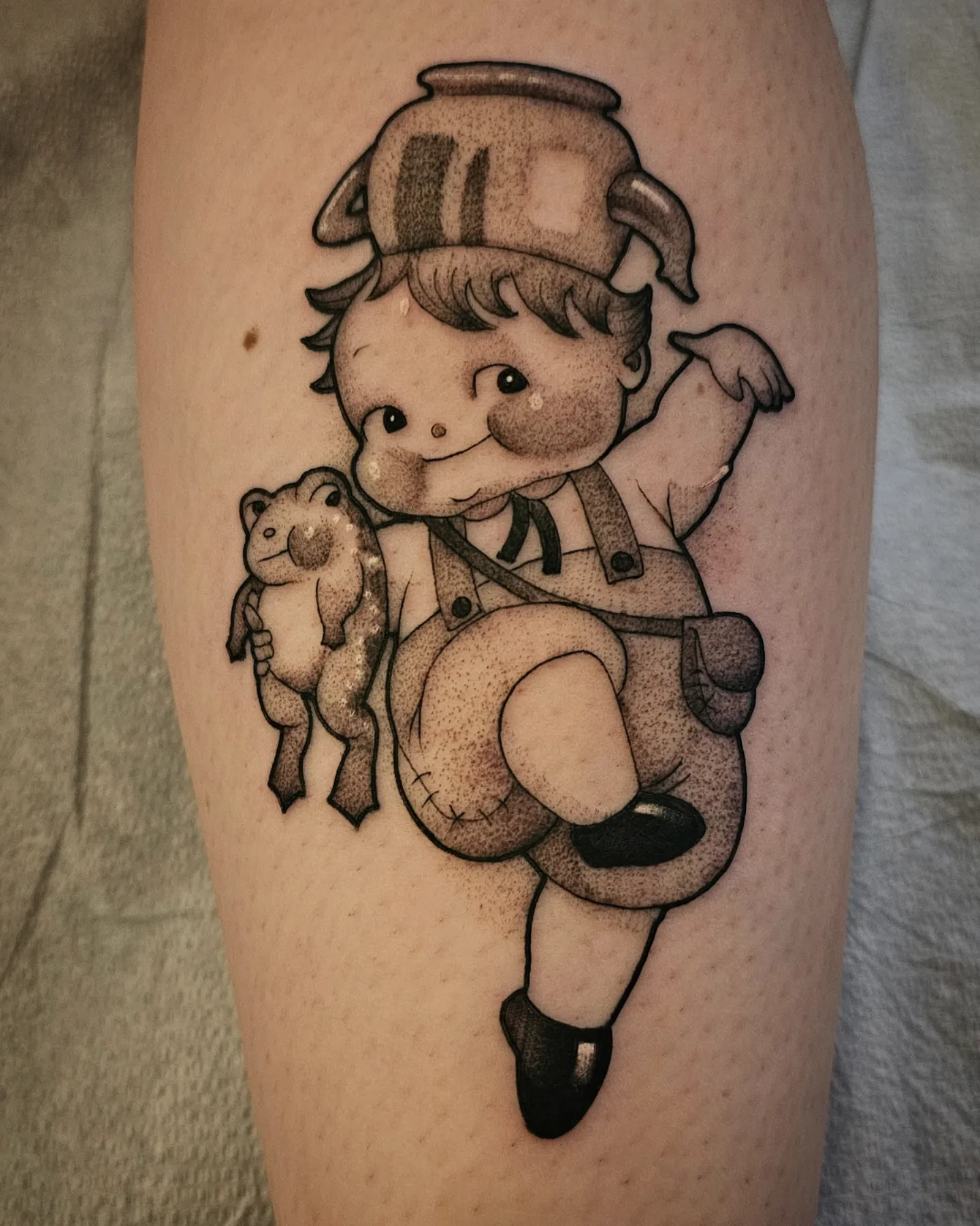 Tattoo by @rkraiza โ dotwork