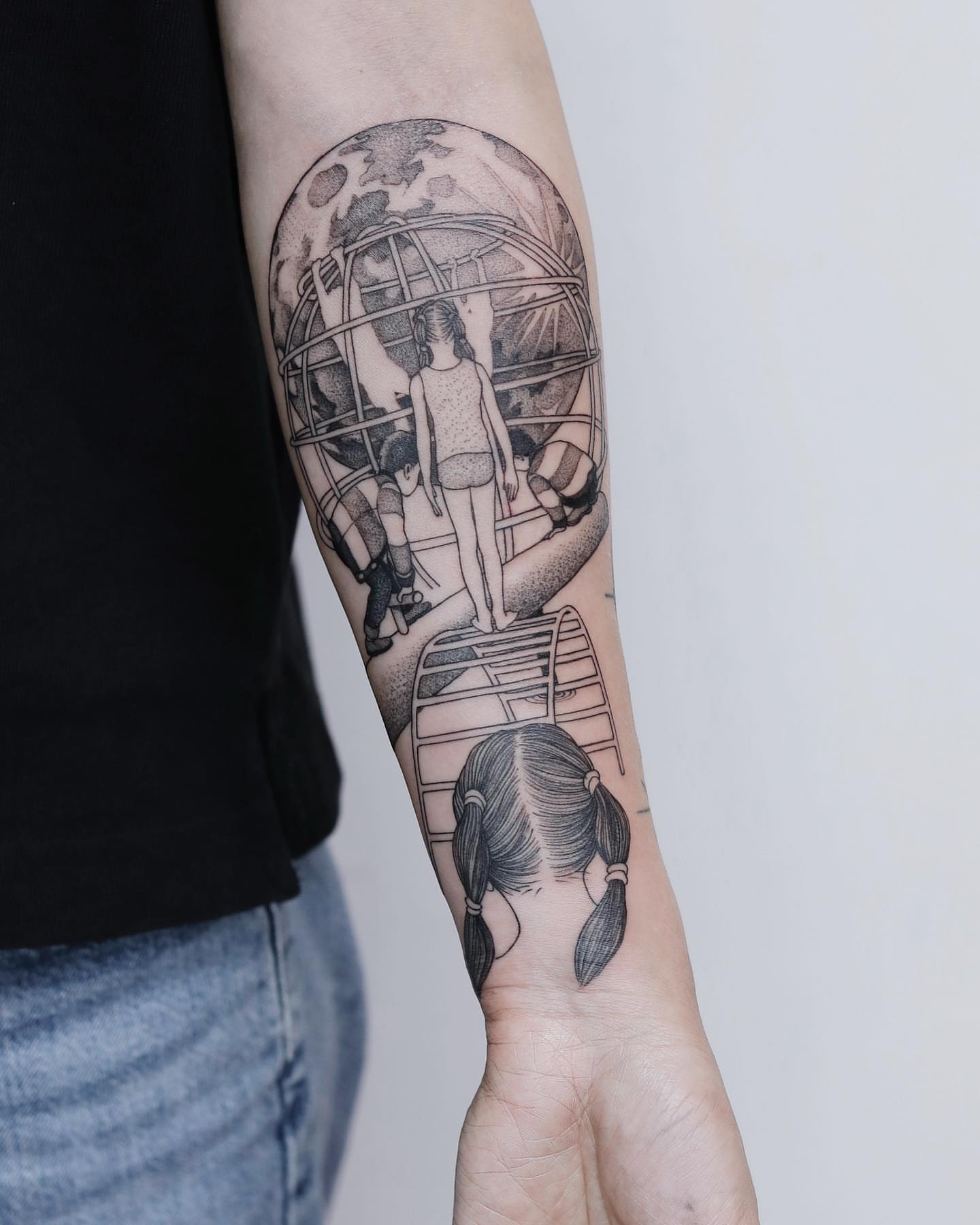 Tattoo by @liningtattoo — dotwork, realism