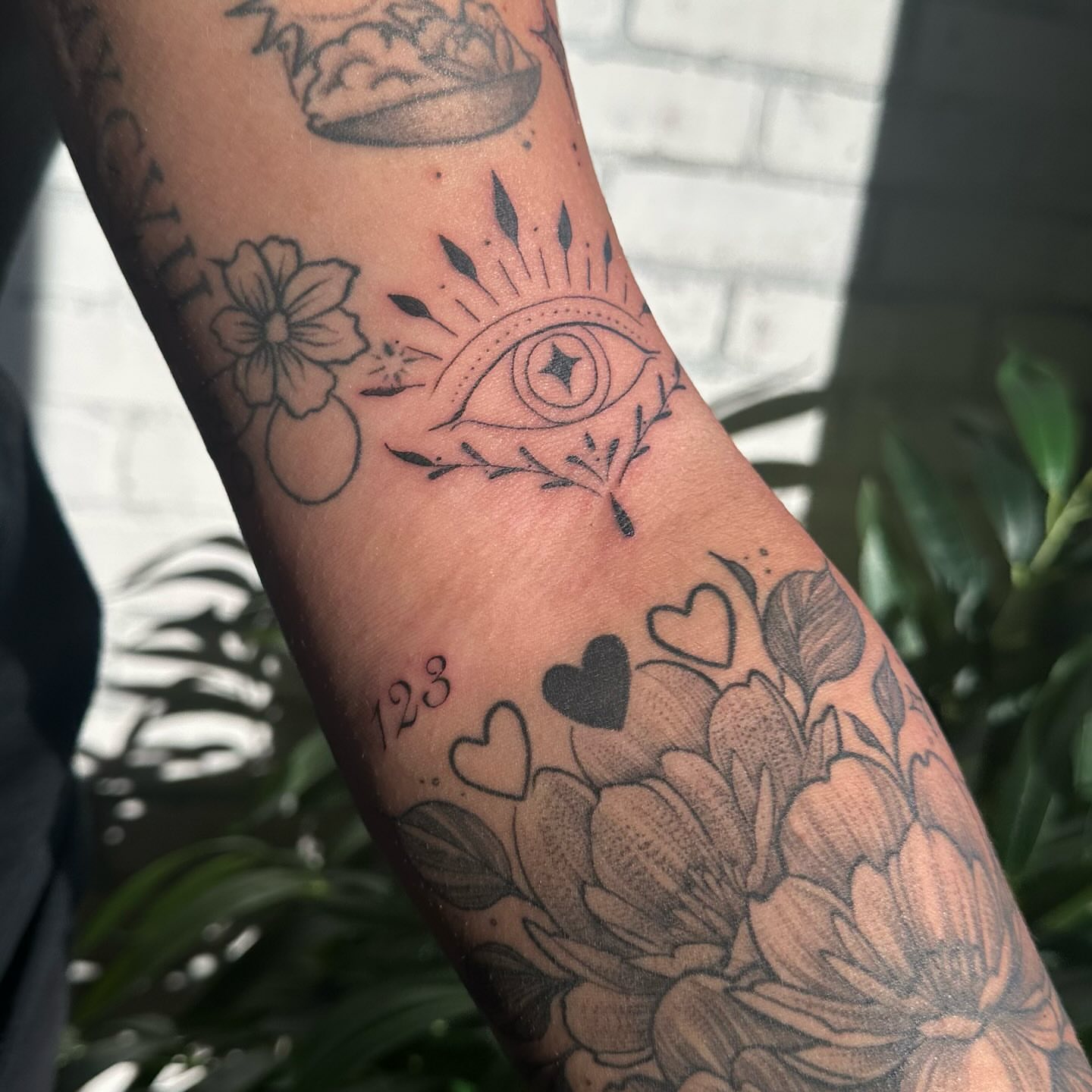 Tattoo by @stephtattoos_ โ black_and_grey