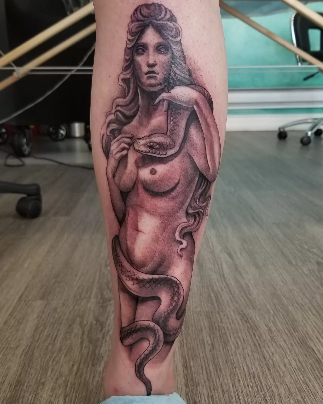 Tattoo by @_robynjade — black_and_grey, realism