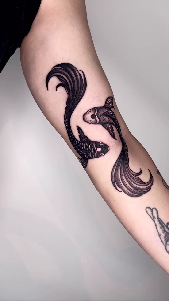 Tattoo by @nizi_tattoo — japanese_irezumi, black_and_grey