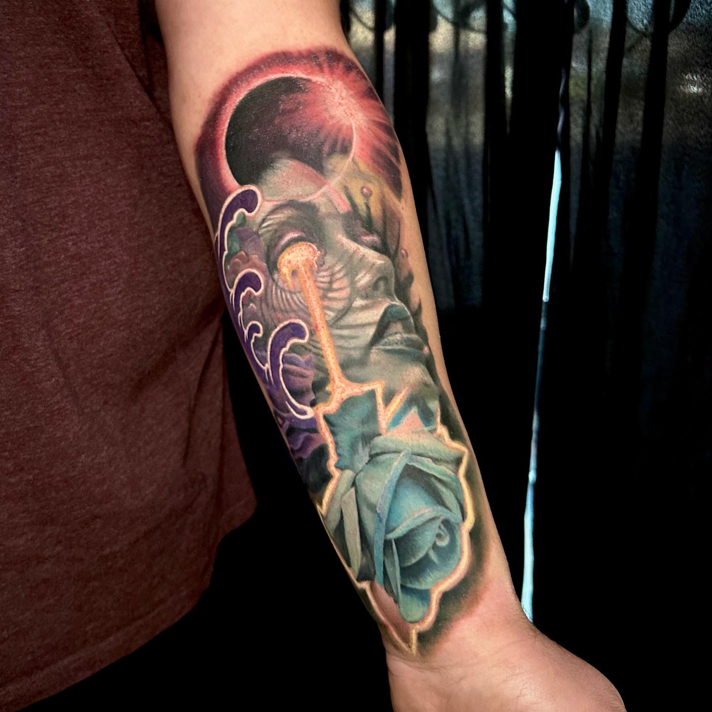 Skull and rose japanese irezumi tattoo on the forearm by Matt Vaught π Dark Surrealism