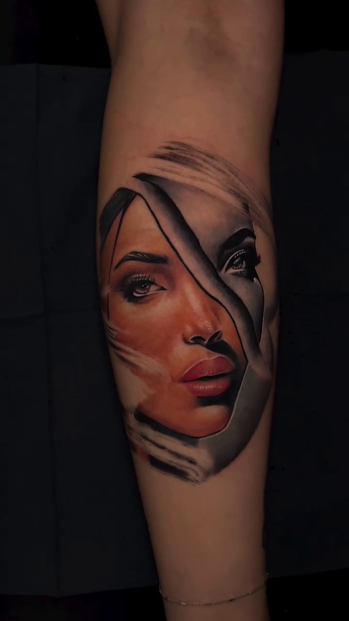 Woman's face realism tattoo by J O S S I e L P I N e D A