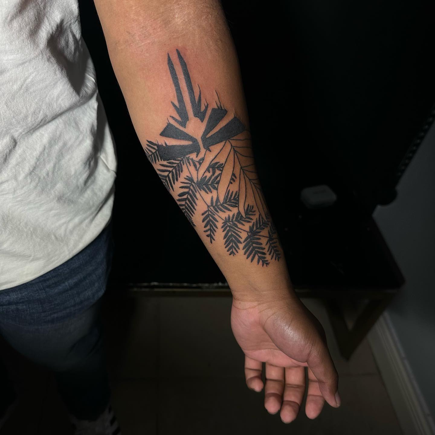 Tattoo by @blackworkbenz — black_and_grey