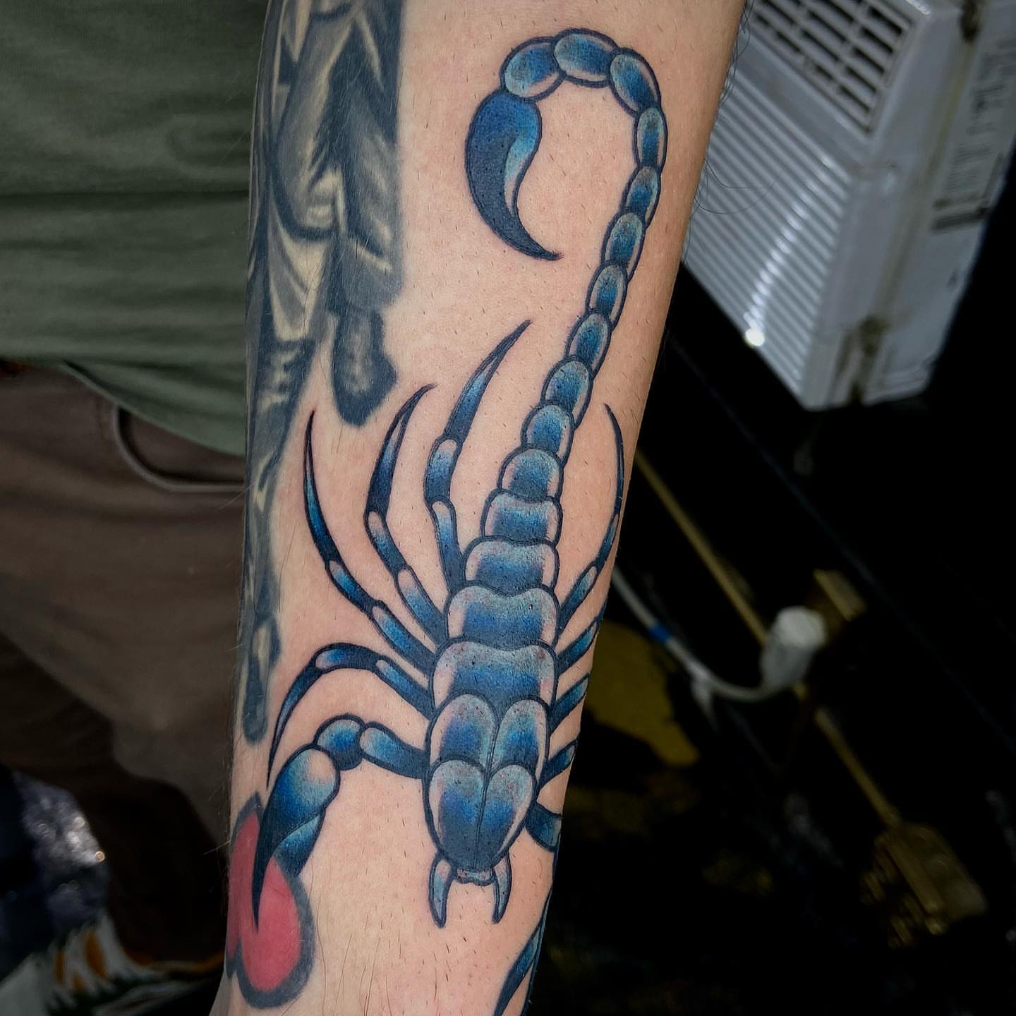 Scorpion neo-traditional tattoo on the forearm by Luna
