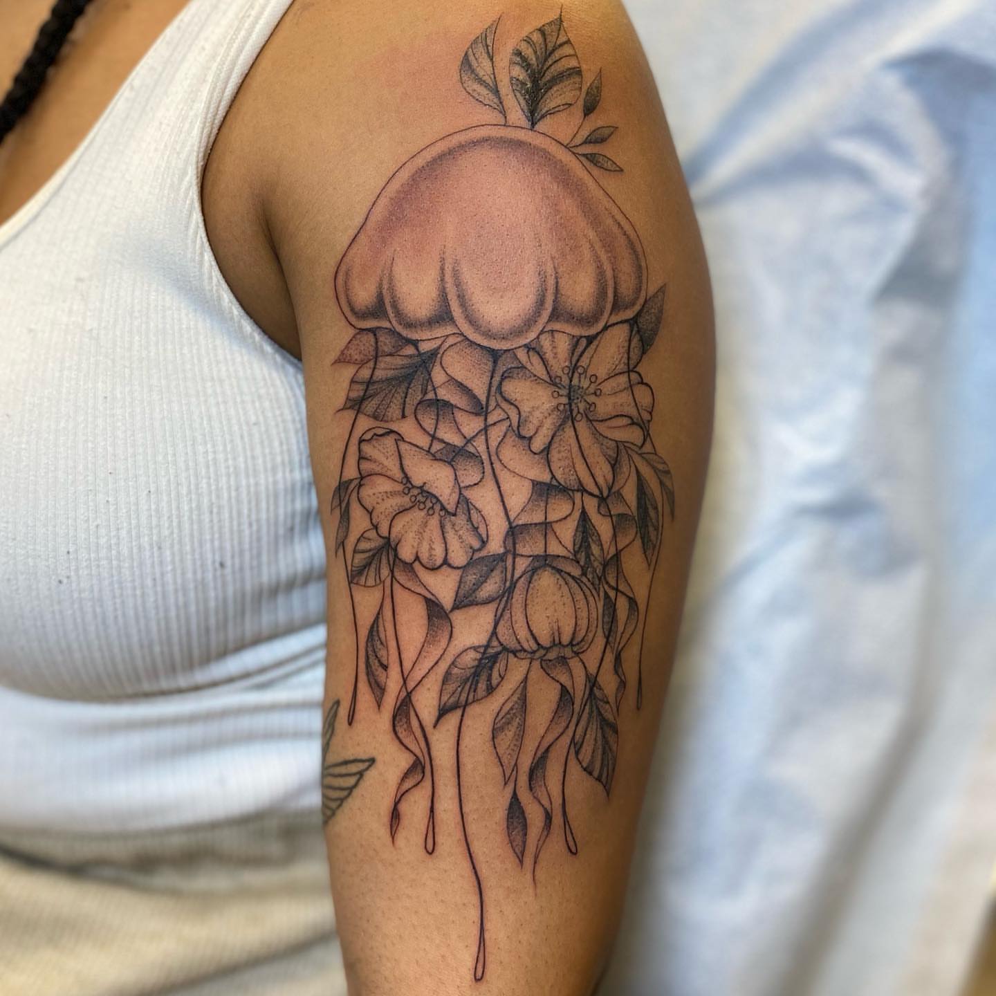 Tattoo by @alleybangarang — black_and_grey
