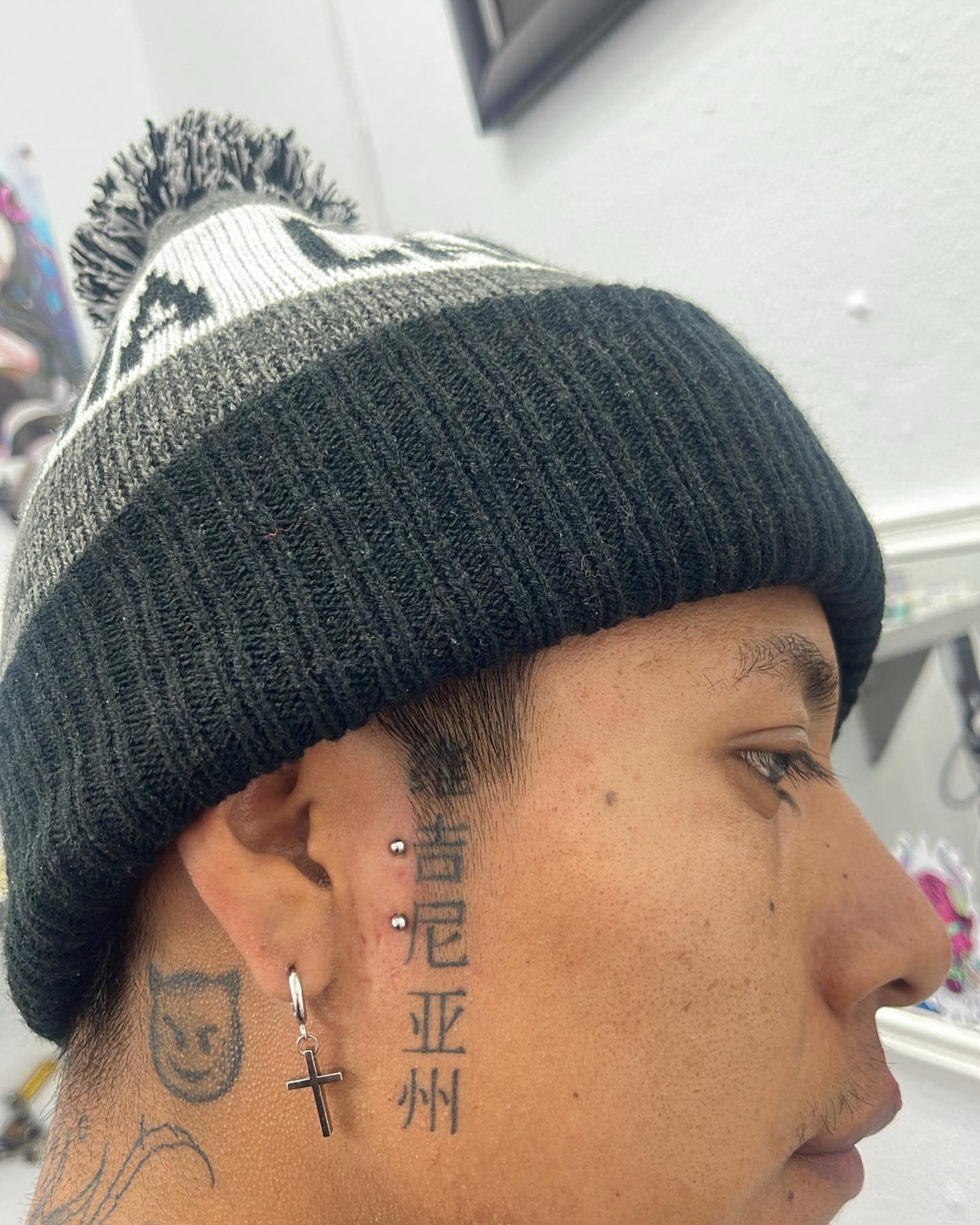 Chinese characters black and grey tattoo on the head by Renzoe_piercingz