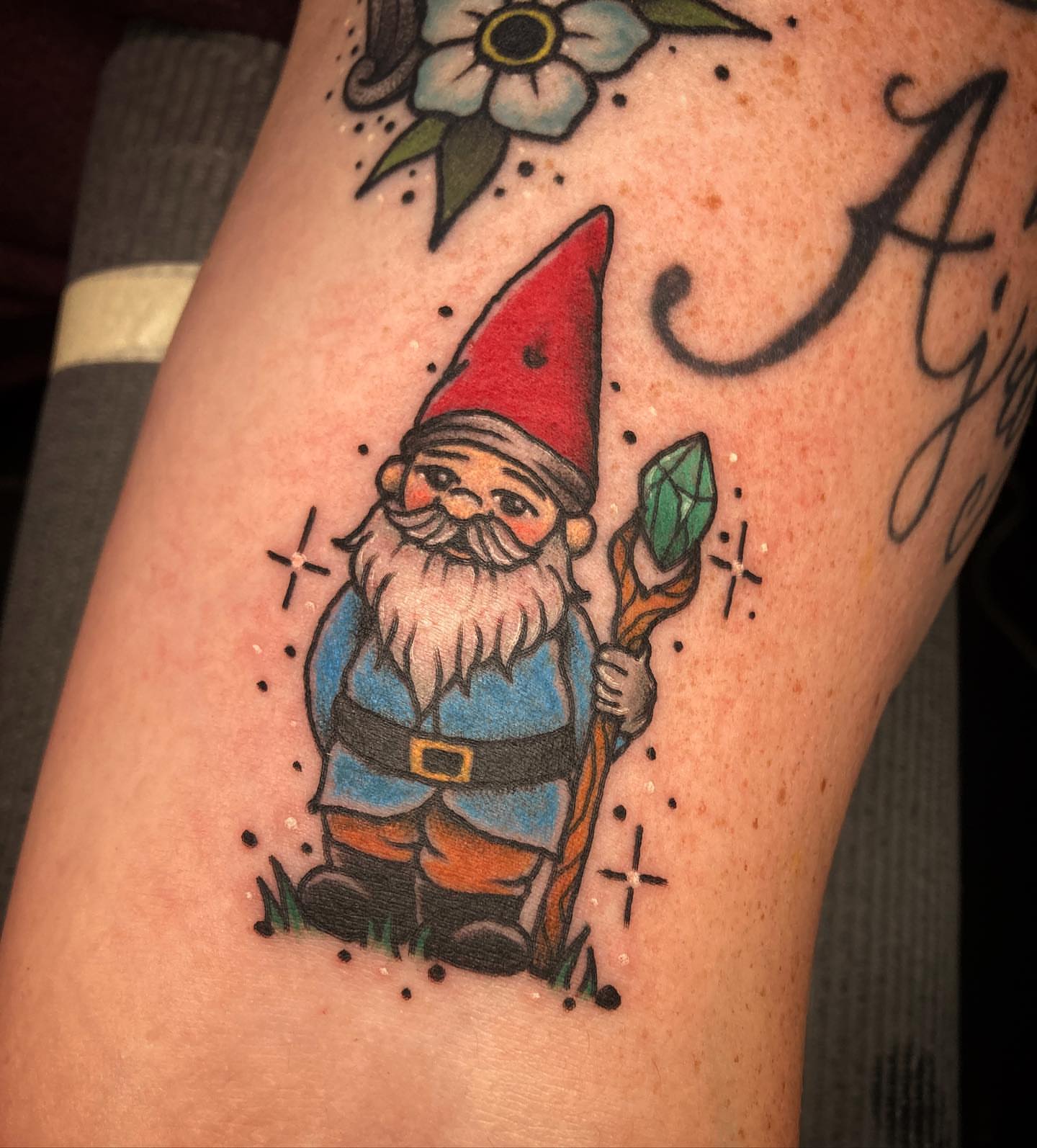 Gnome American traditional tattoo on the thigh by โจ๐๐๐ฑ๐ฑ๐ฌ๐ฌ๐ฐ ๐๐ถ ๐๐ฏ๐ฆ๐ซโจ