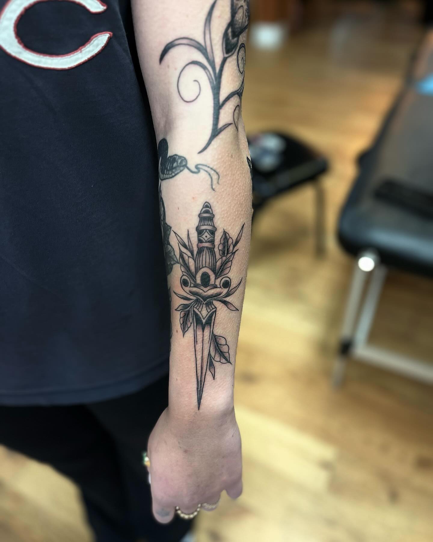 Tattoo by @chloeinknart — black_and_grey