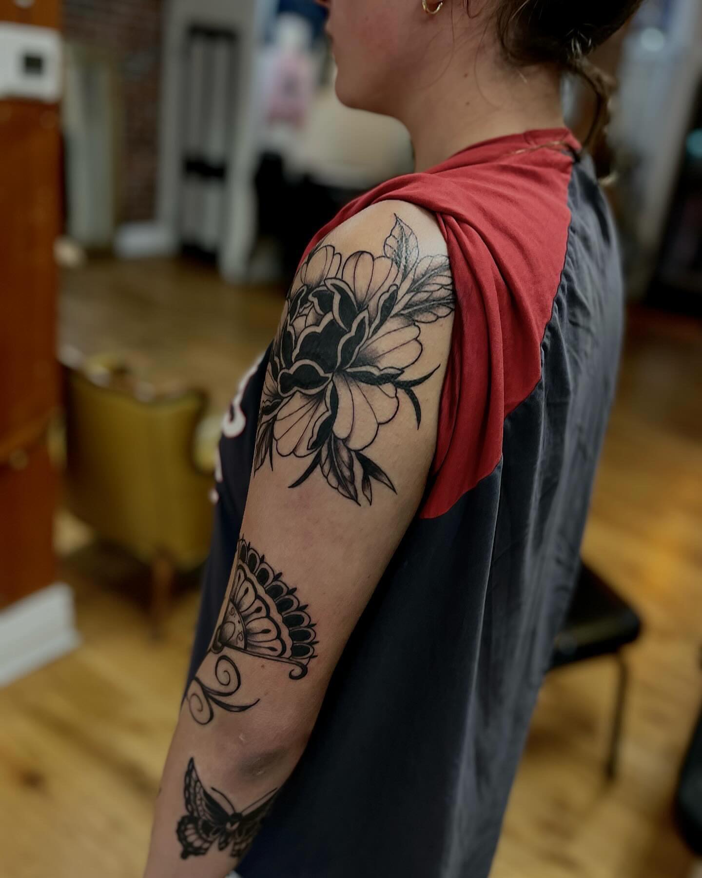 Tattoo by @chloeinknart — black_and_grey