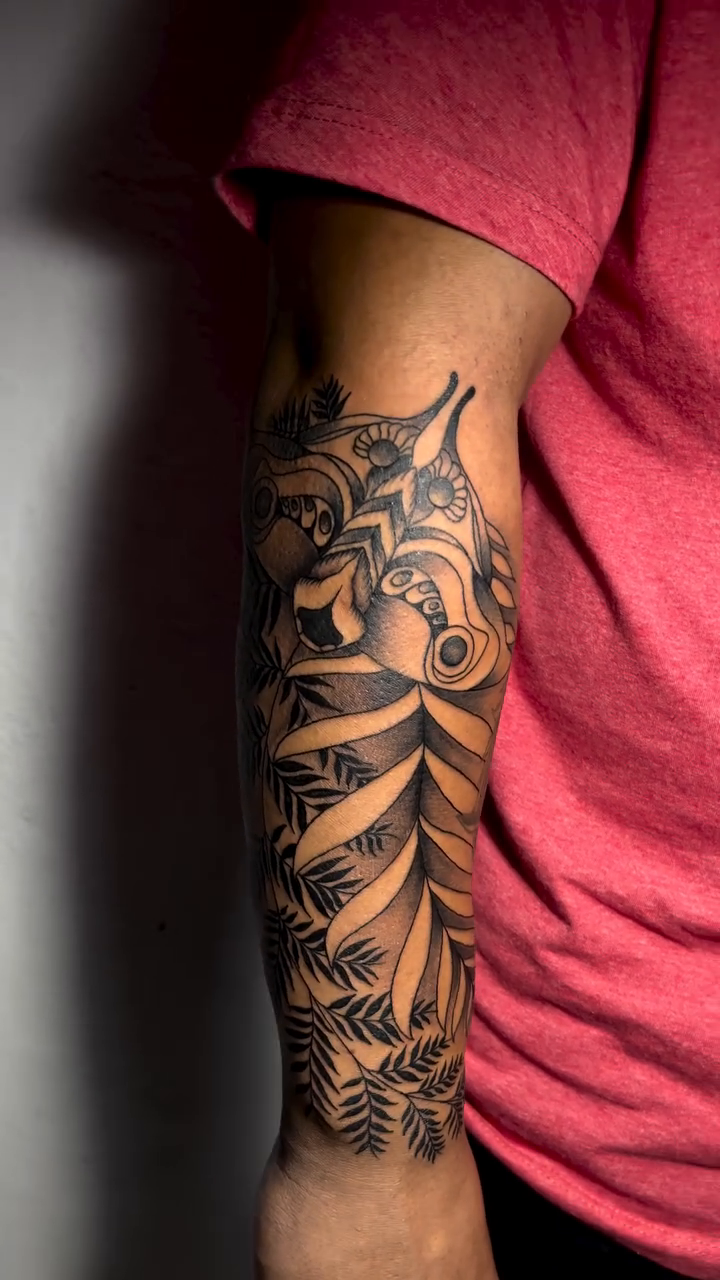 Tattoo by @sdtatoo — black_and_grey, geometric