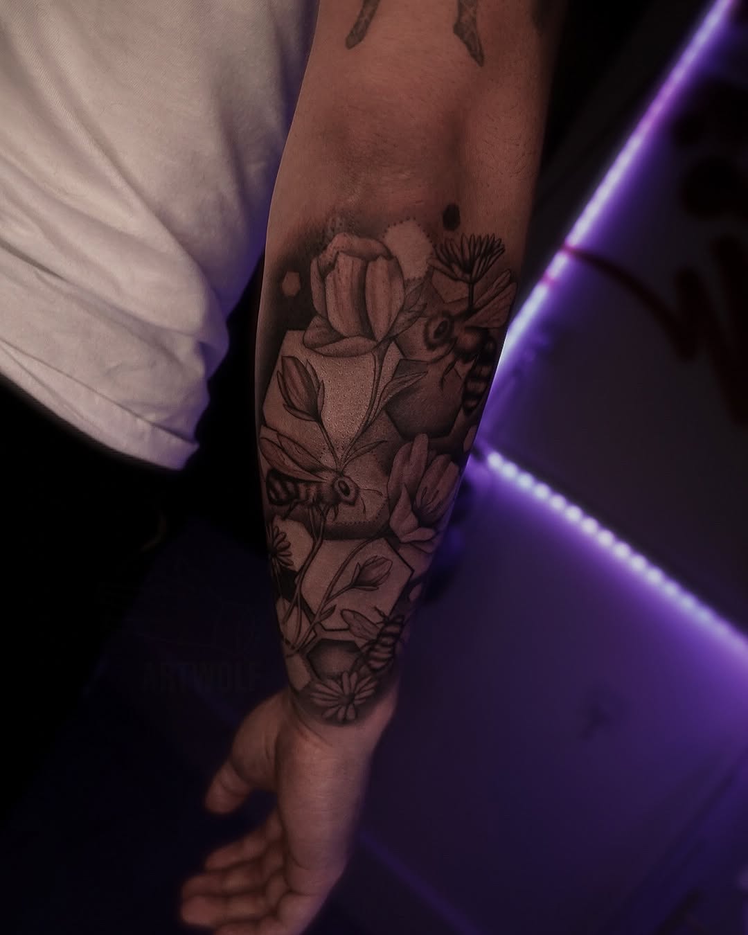 Tattoo by @artwolf β black_and_grey, realism