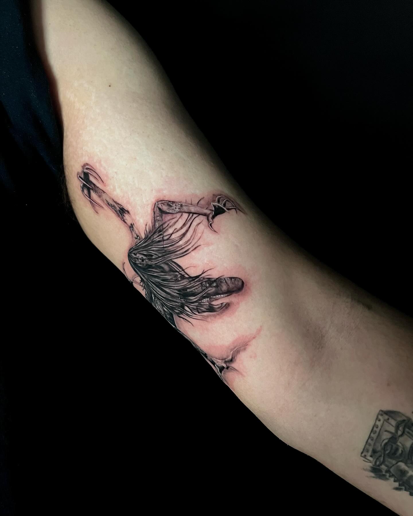 Woman with flowing hair realism tattoo on the forearm by πππππ βππ£π£ππ€ππ , Tucson, Arizona