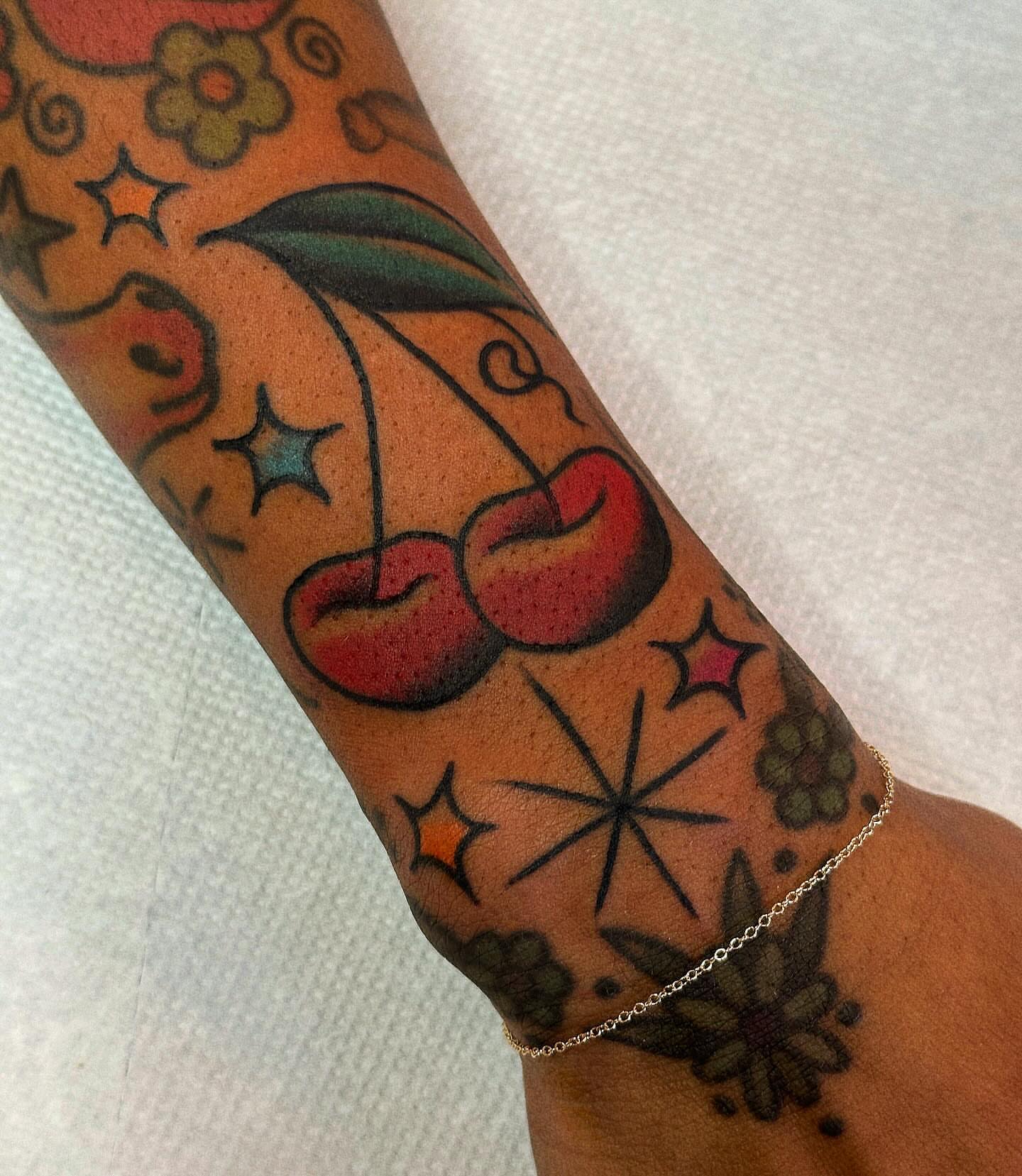 Tattoo by @lindseebeetattoo — american_traditional
