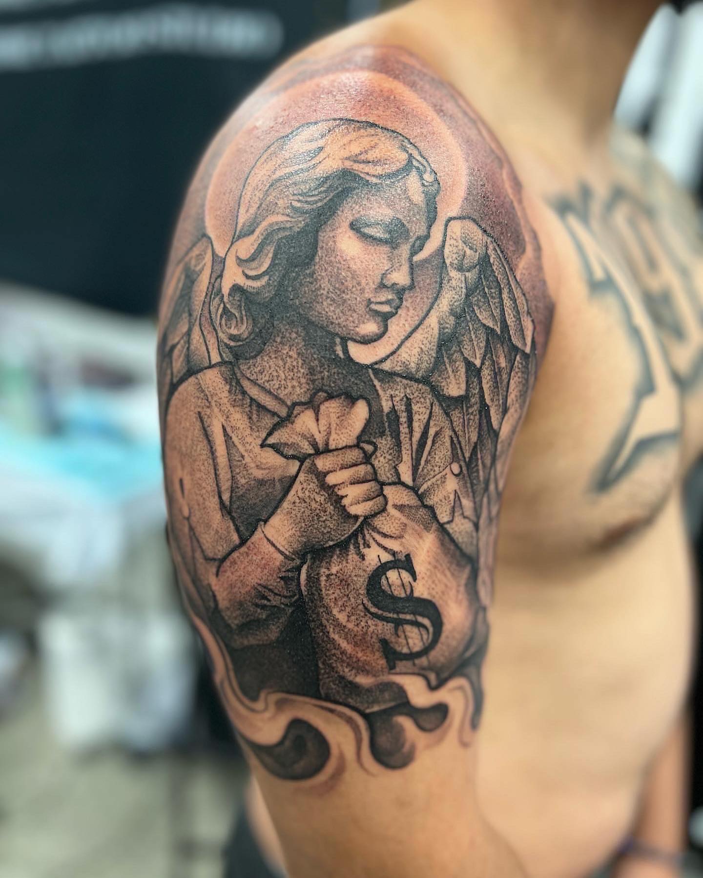 Tattoo by @cesarbee — black_and_grey
