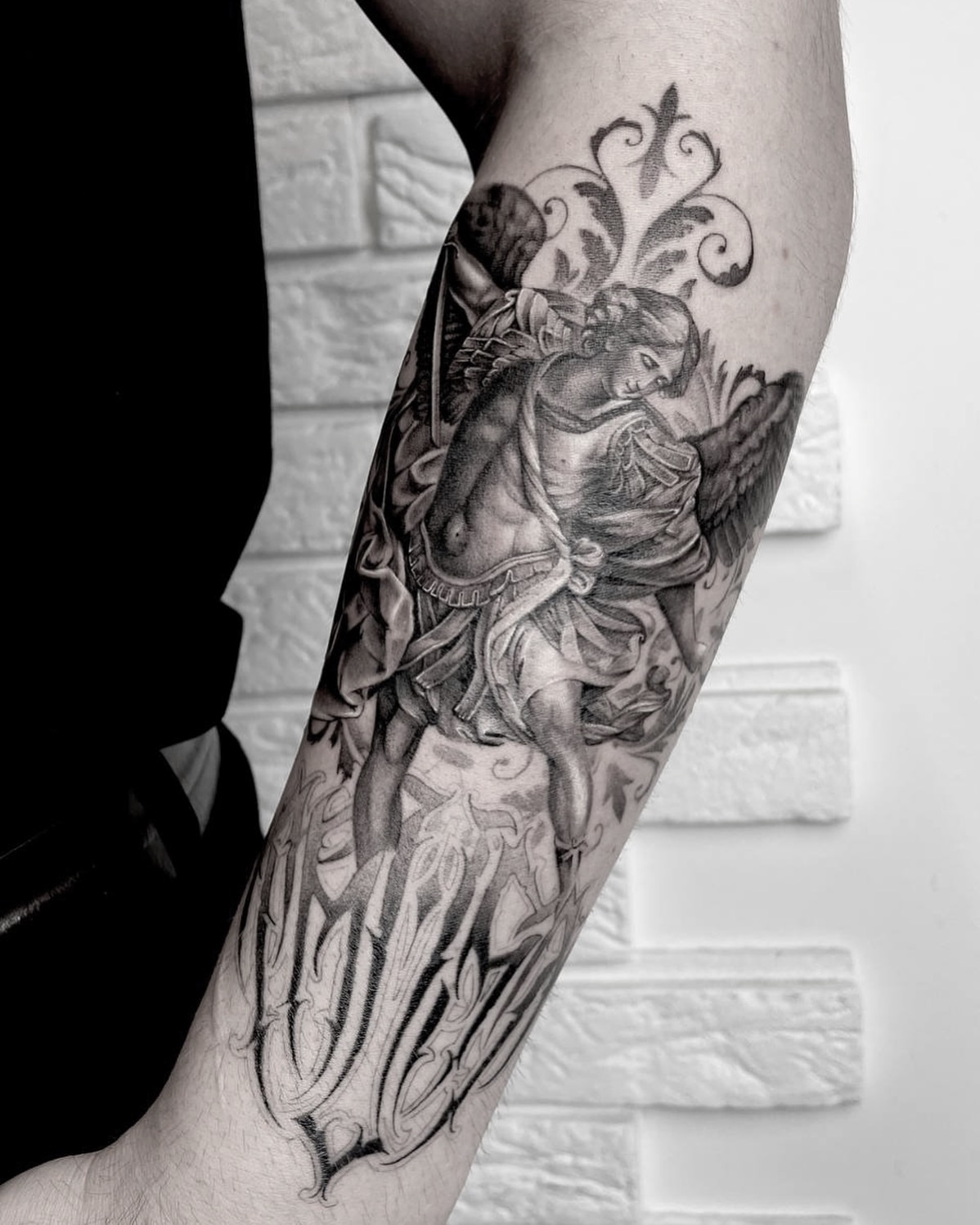 Tattoo by @tattoo__garden β black_and_grey, realism