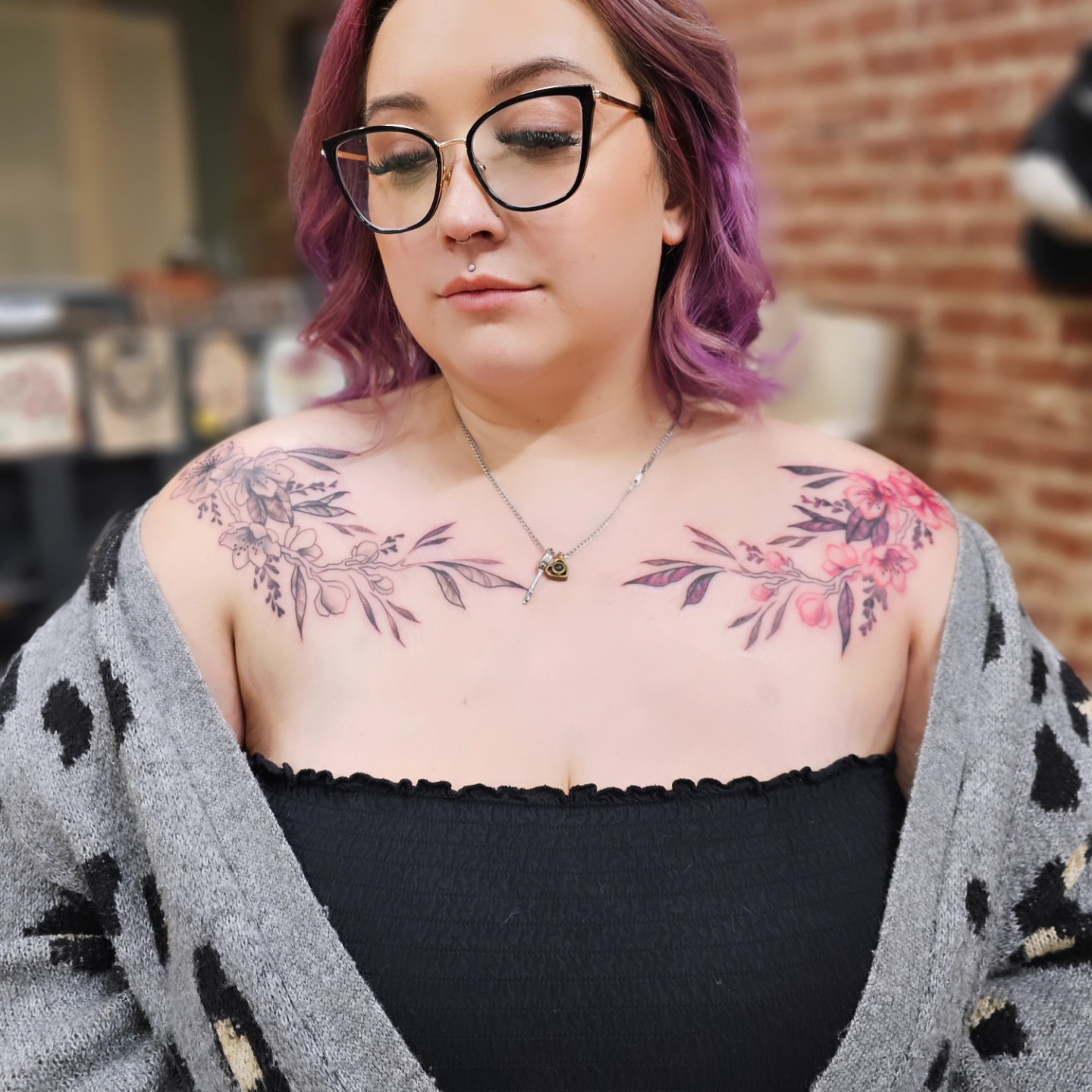Floral arrangement black and grey tattoo on the shoulder by Nadine ☥