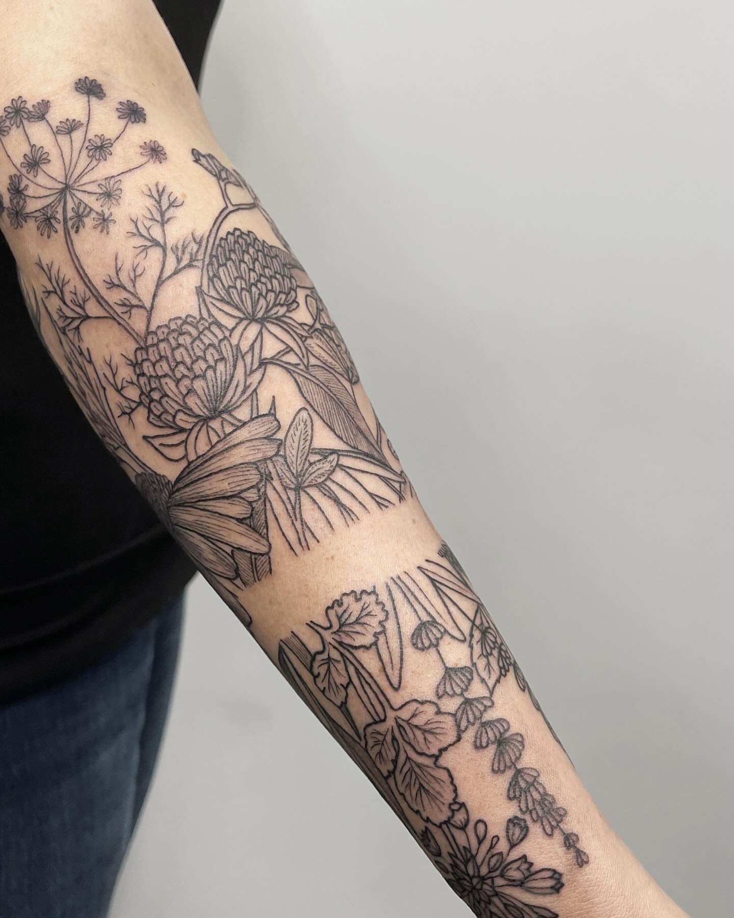 Floral arrangement black and grey tattoo on the forearm by ๐ฌ๐๐๐๐๐๐ ๐ฟ๐๐๐๐๐๐, Dickson, Tennessee