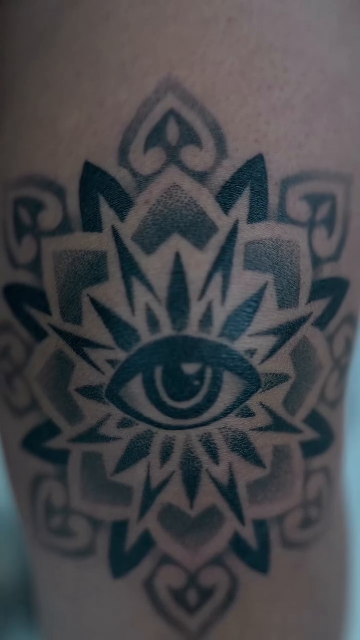 Mandala with eye geometric tattoo by ⓝⓐⓘⓡⓐⓓⓞⓣⓢ