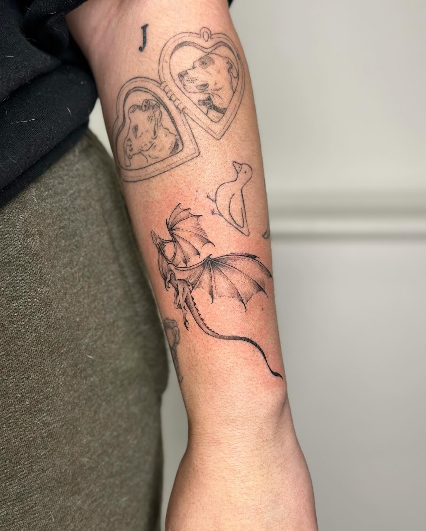 Tattoo by @t.ffanystudio โ black_and_grey