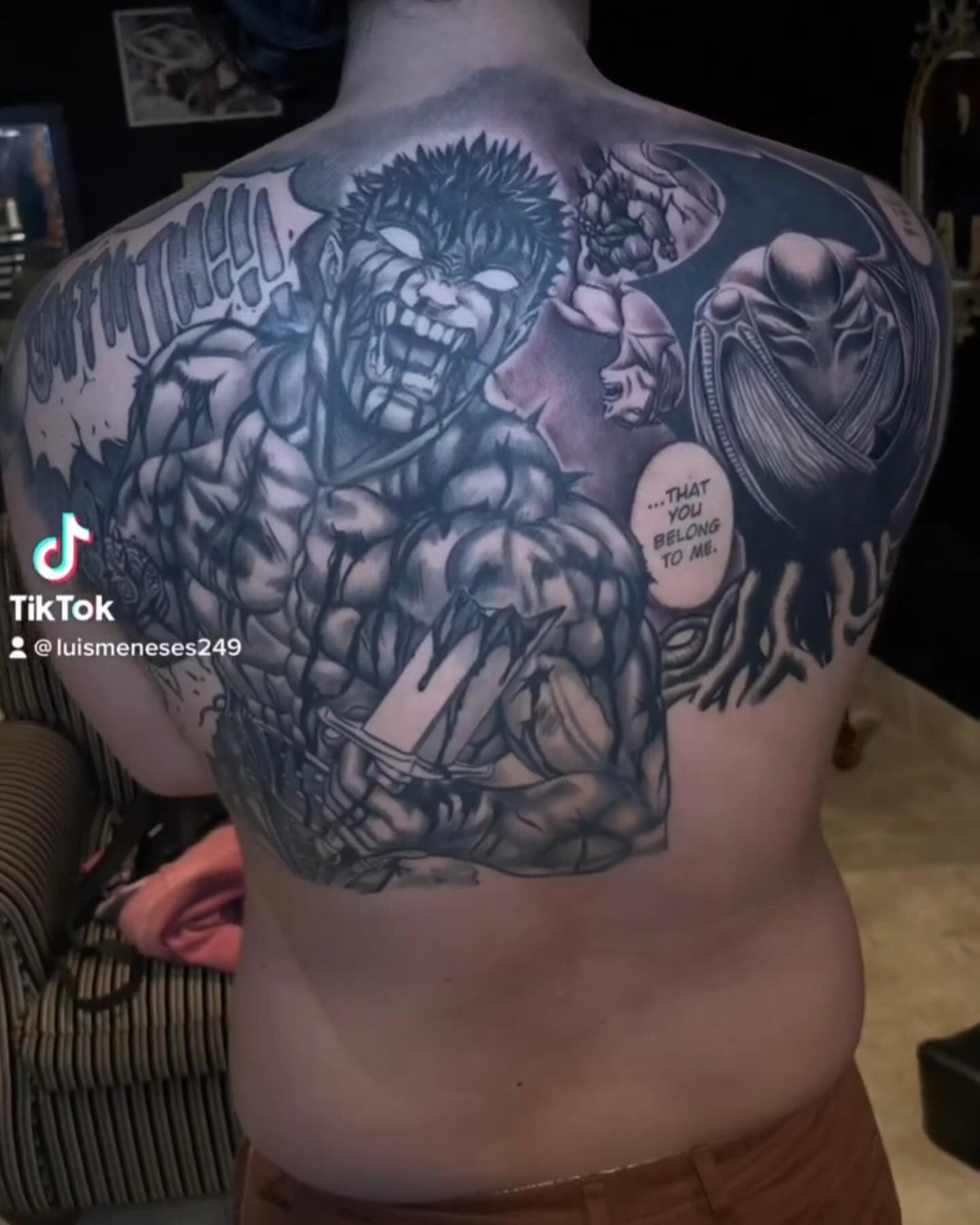 Hulk black and grey tattoo on the back by Luis Meneses