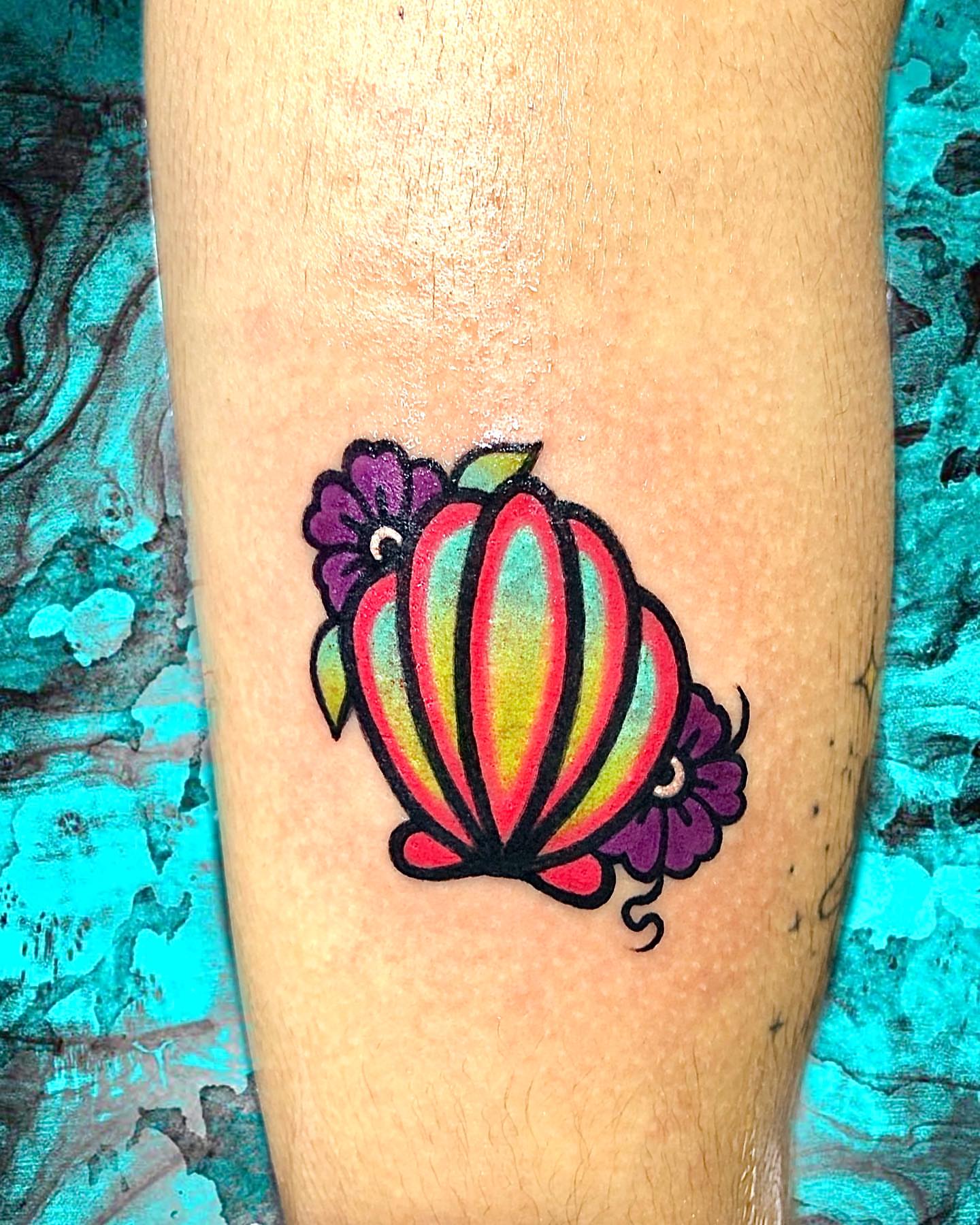 Hot air balloon American traditional tattoo on the forearm by Luis Chauta