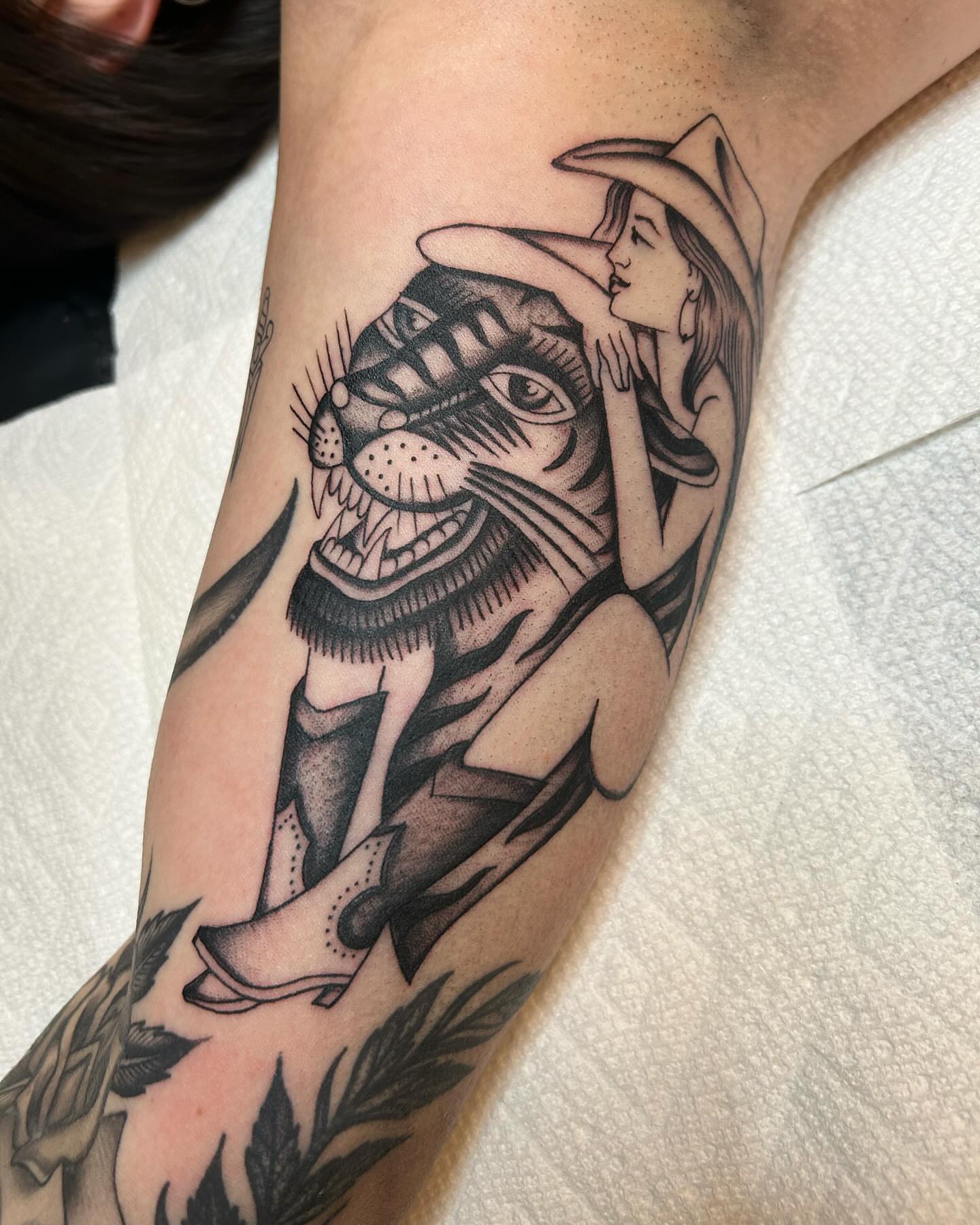 Tattoo by @samperrytattoos โ american_traditional, dotwork