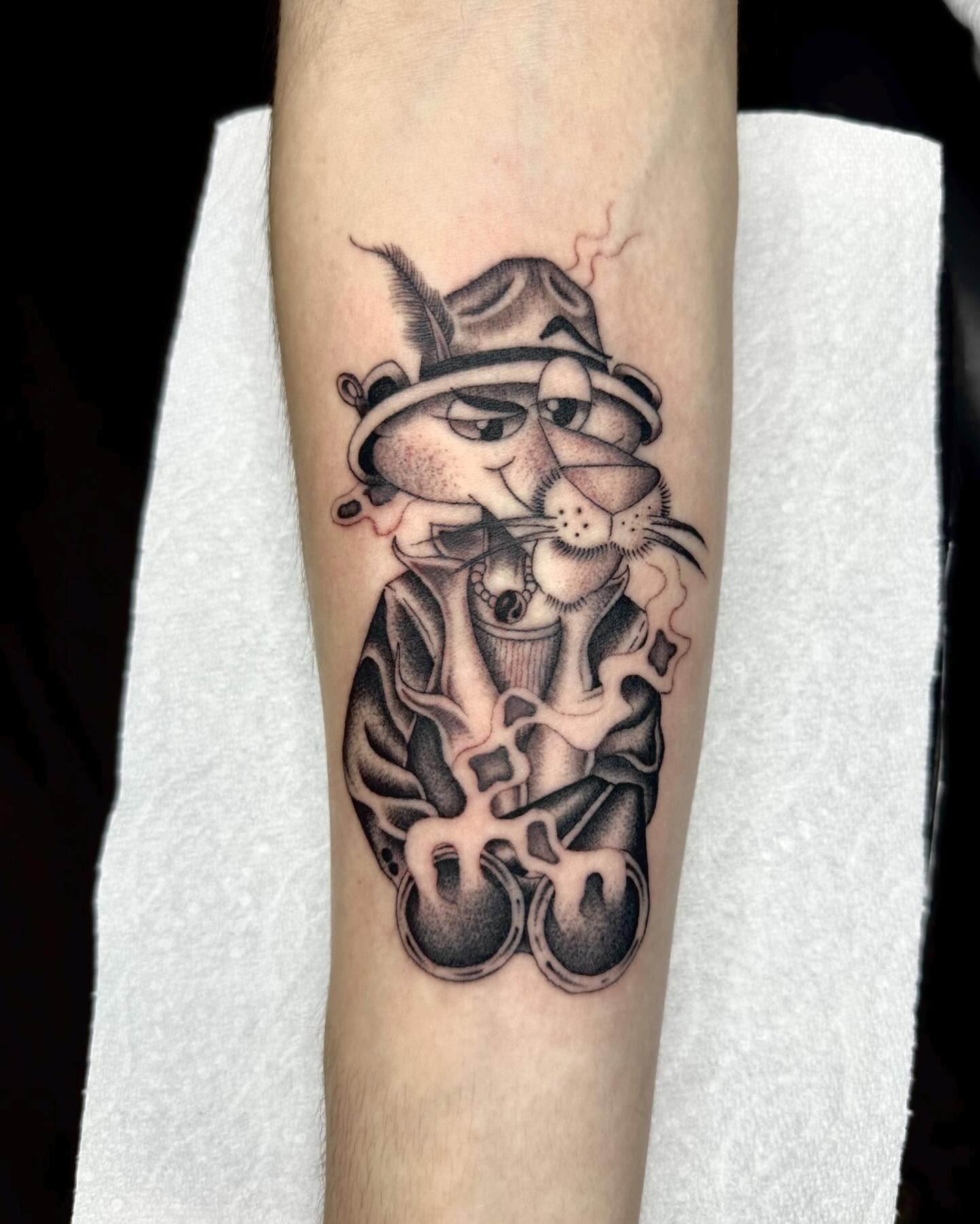 Tattoo by @lijxmachina — black_and_grey