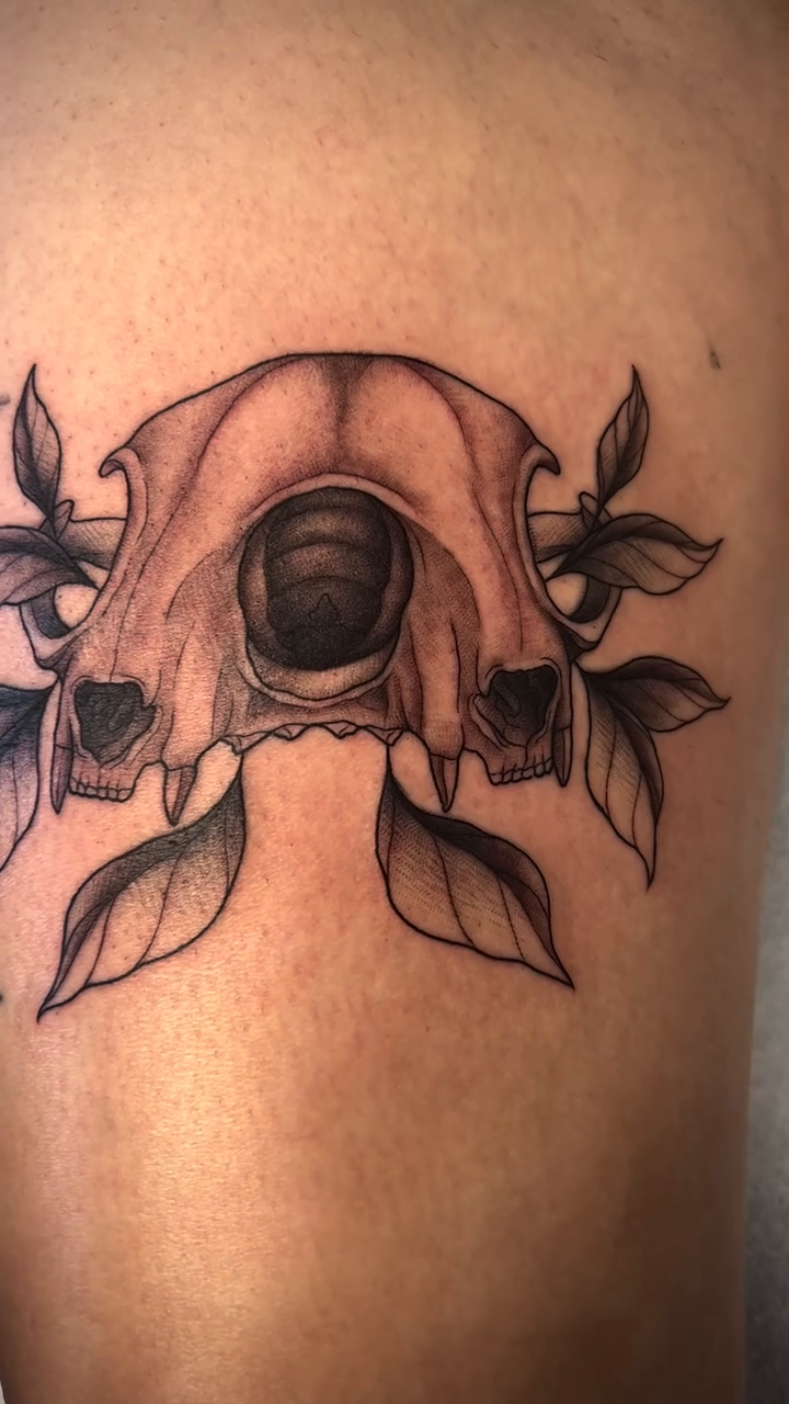 Animal skull with leaves realism tattoo by Mia Manzanedo