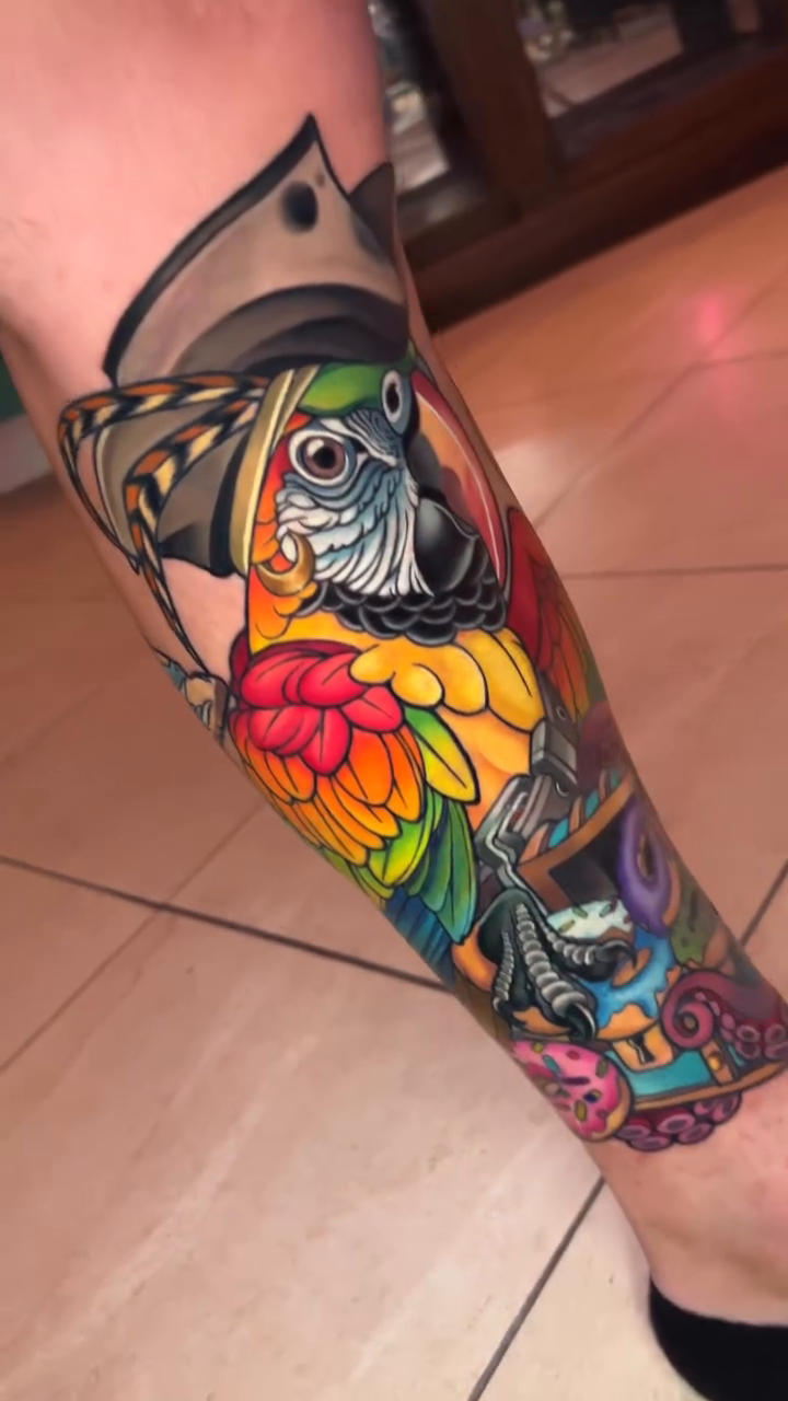 Pirate parrot with treasure neo-traditional tattoo by ✣ ᴛɪᴀʀᴀ ɢᴏʀᴅᴏɴ ✣ video games