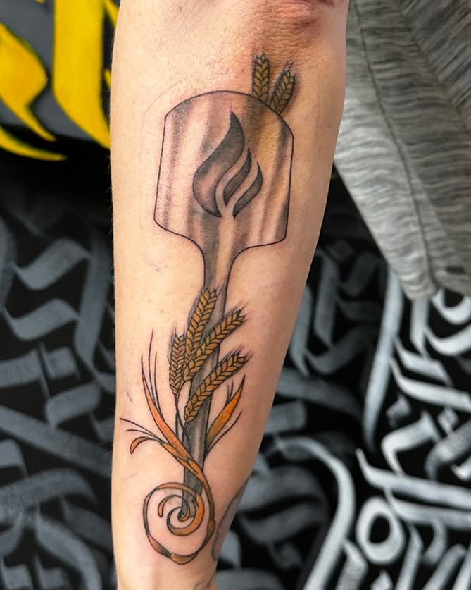 Tattoo by @artworkbyreece — black_and_grey