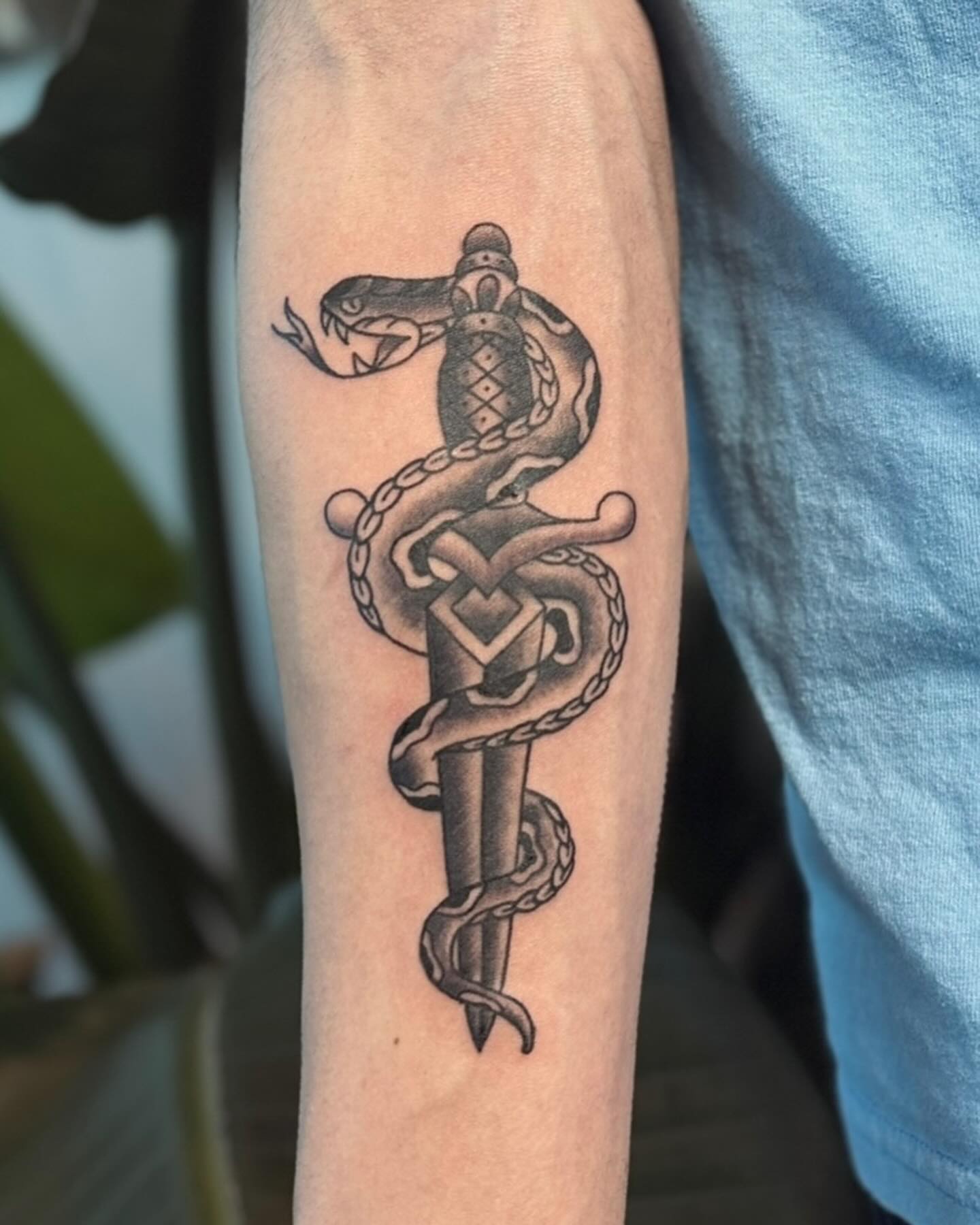 Tattoo by @astrearomerotattoos — black_and_grey