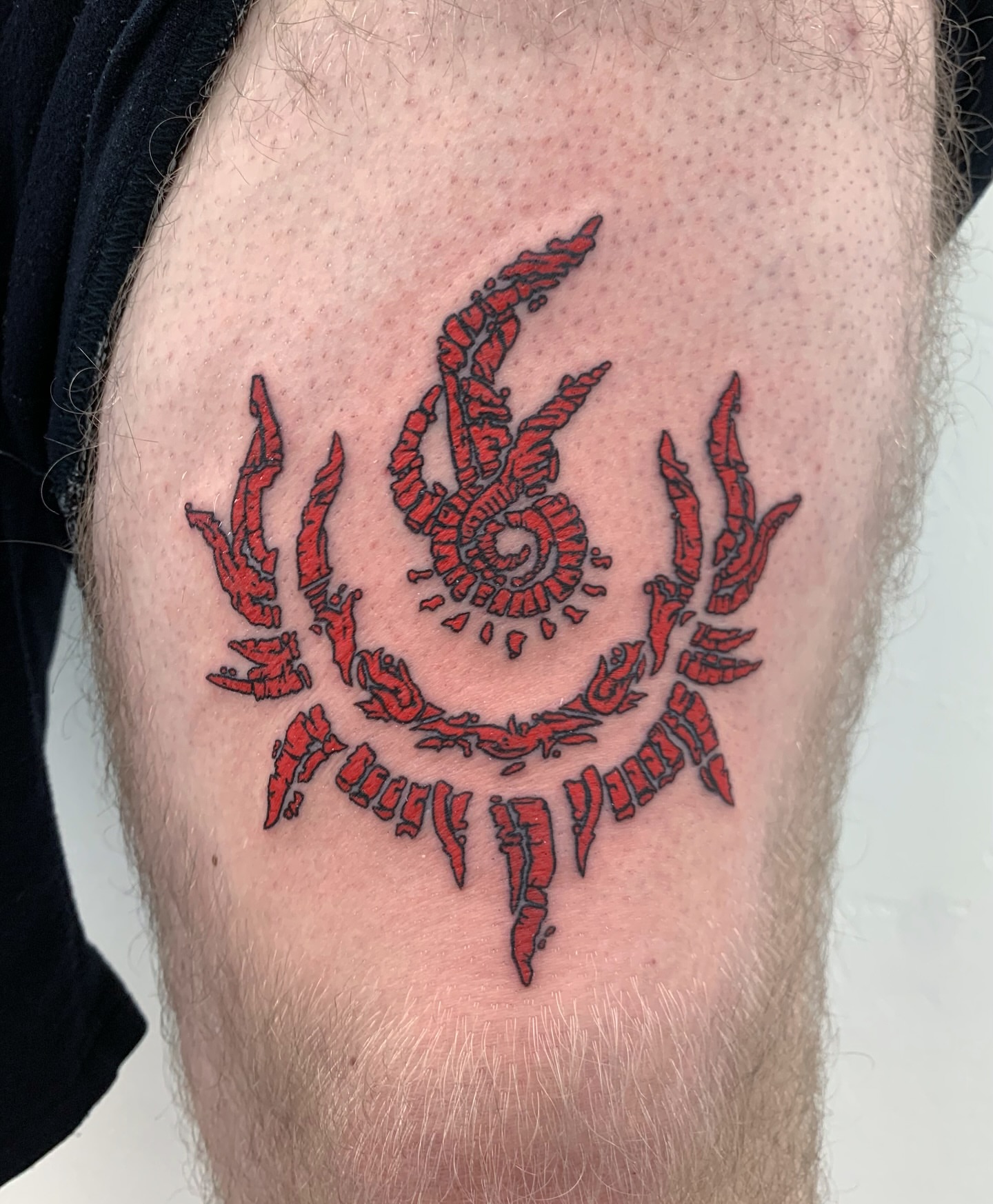 Scorpion geometric tattoo on the thigh by Winters Ashurst - St. George tattoo artist