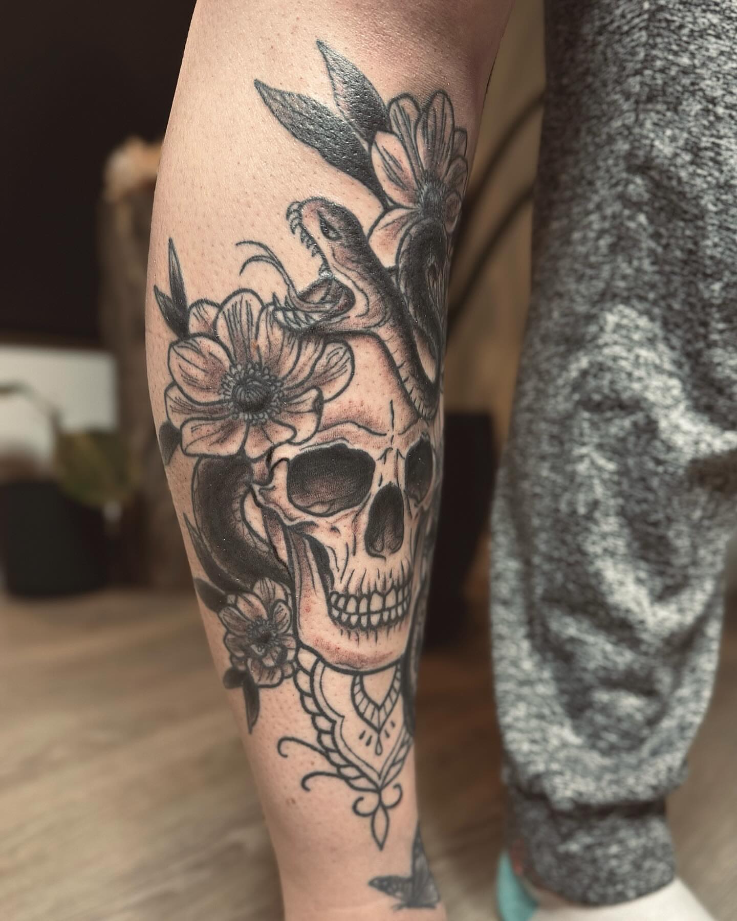 Tattoo by @astrearomerotattoos — black_and_grey, realism