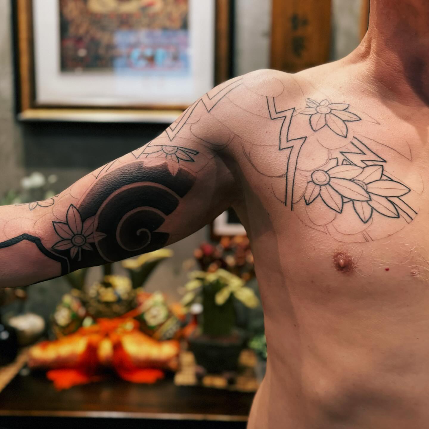 Floral and lightning bolt black and grey tattoo on the chest by ๐๐๐๐พ๐ - (่พ็ๅ
)