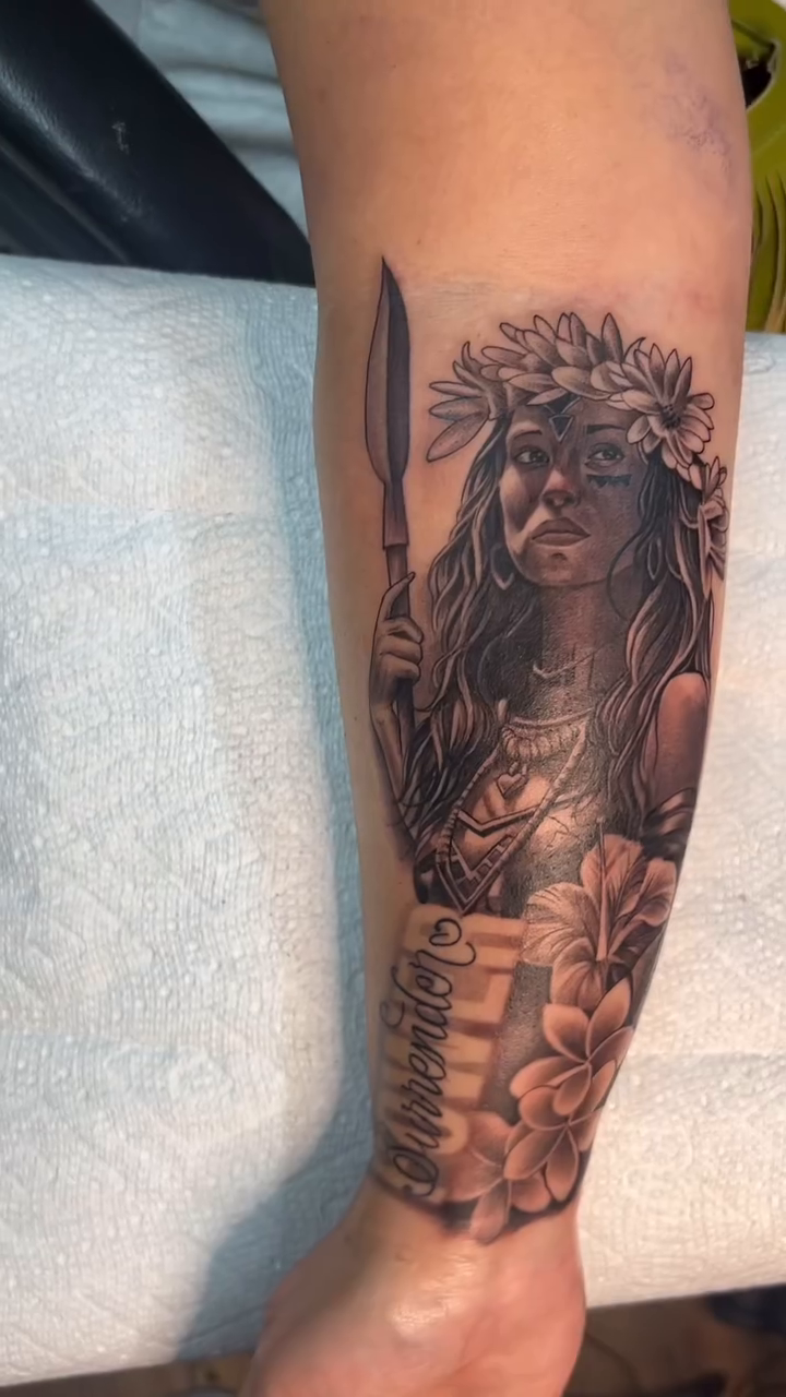 Hawaiian woman with spear and flowers japanese irezumi tattoo by Luis VP
