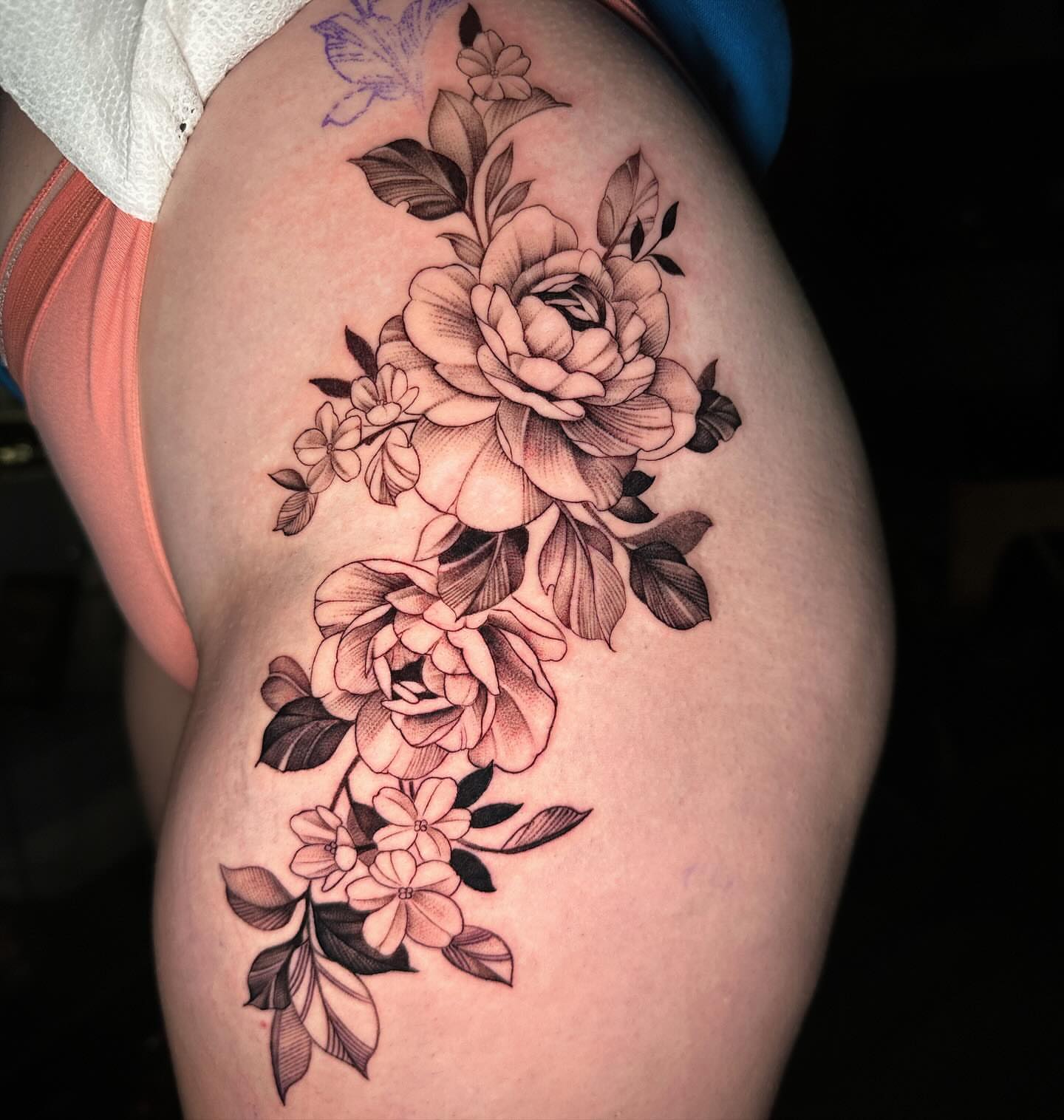 Tattoo by @resnink โ black_and_grey