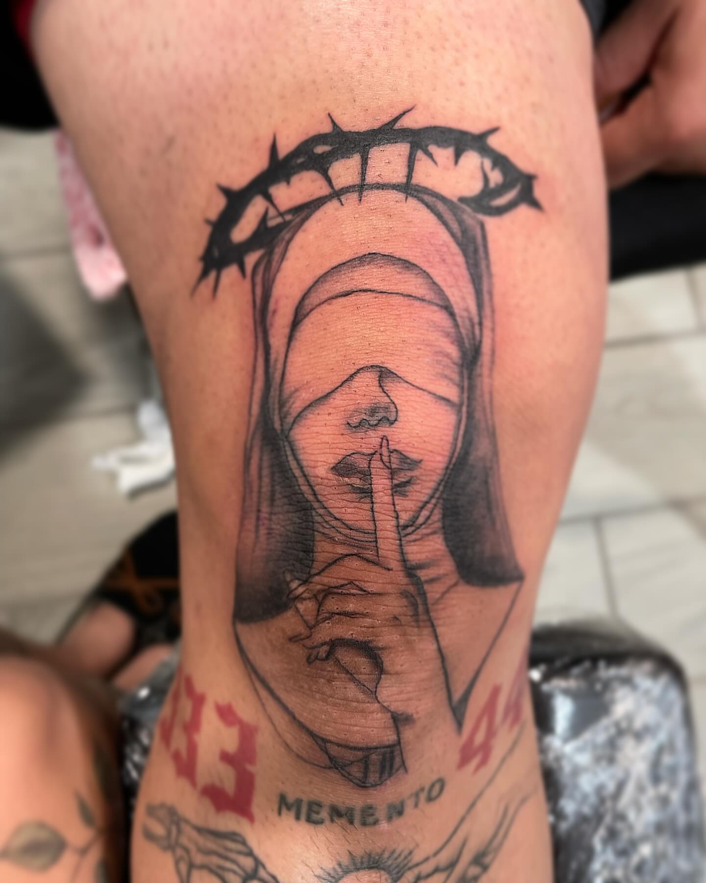 Scream realism tattoo on the thigh by Sonia vidal
