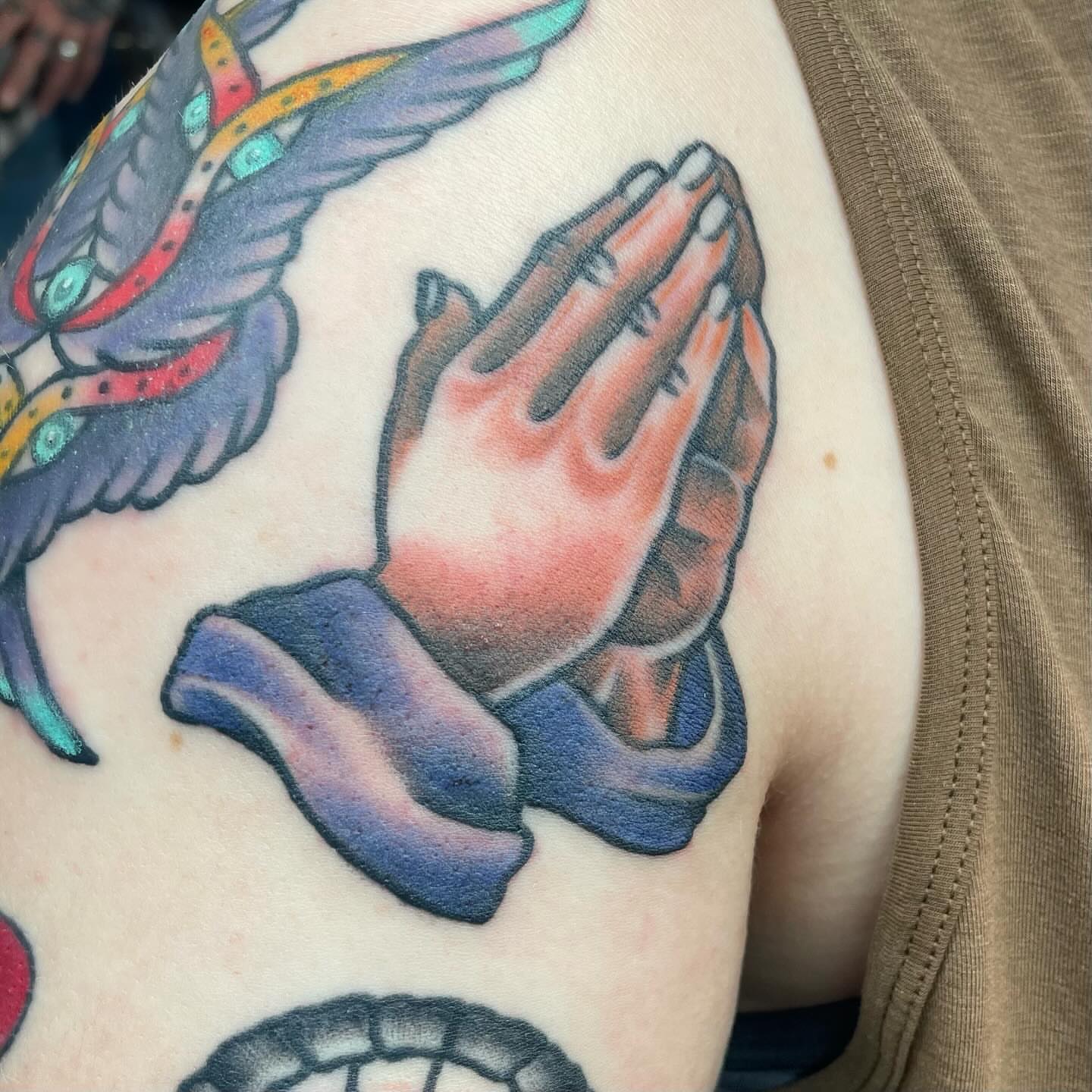 Praying hands American traditional tattoo on the shoulder by β¦ πΉπππ π°ππ π·ππππππππ β¦, Nashville, Tennessee