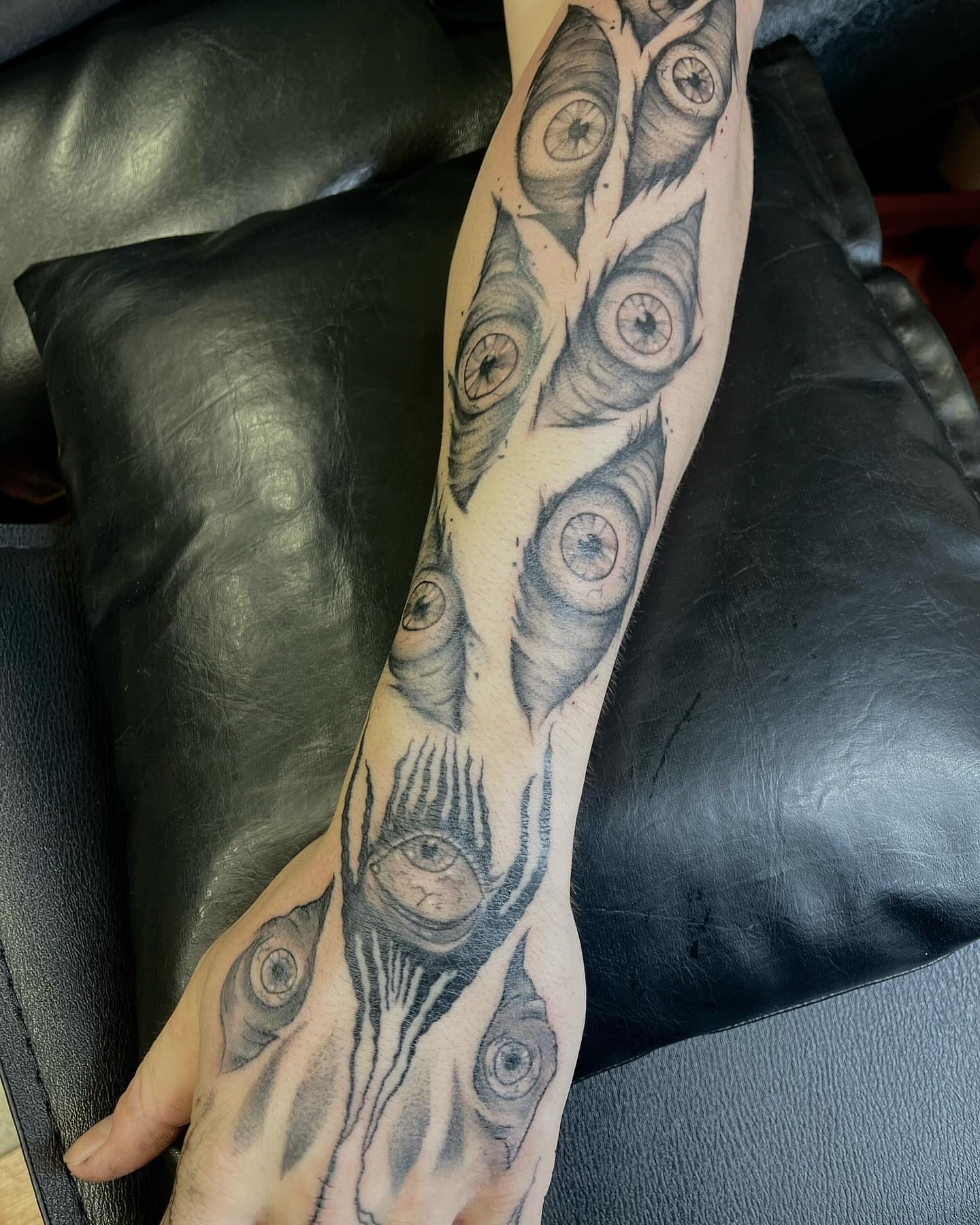 Tattoo by @jayspike_tattoos — black_and_grey, geometric
