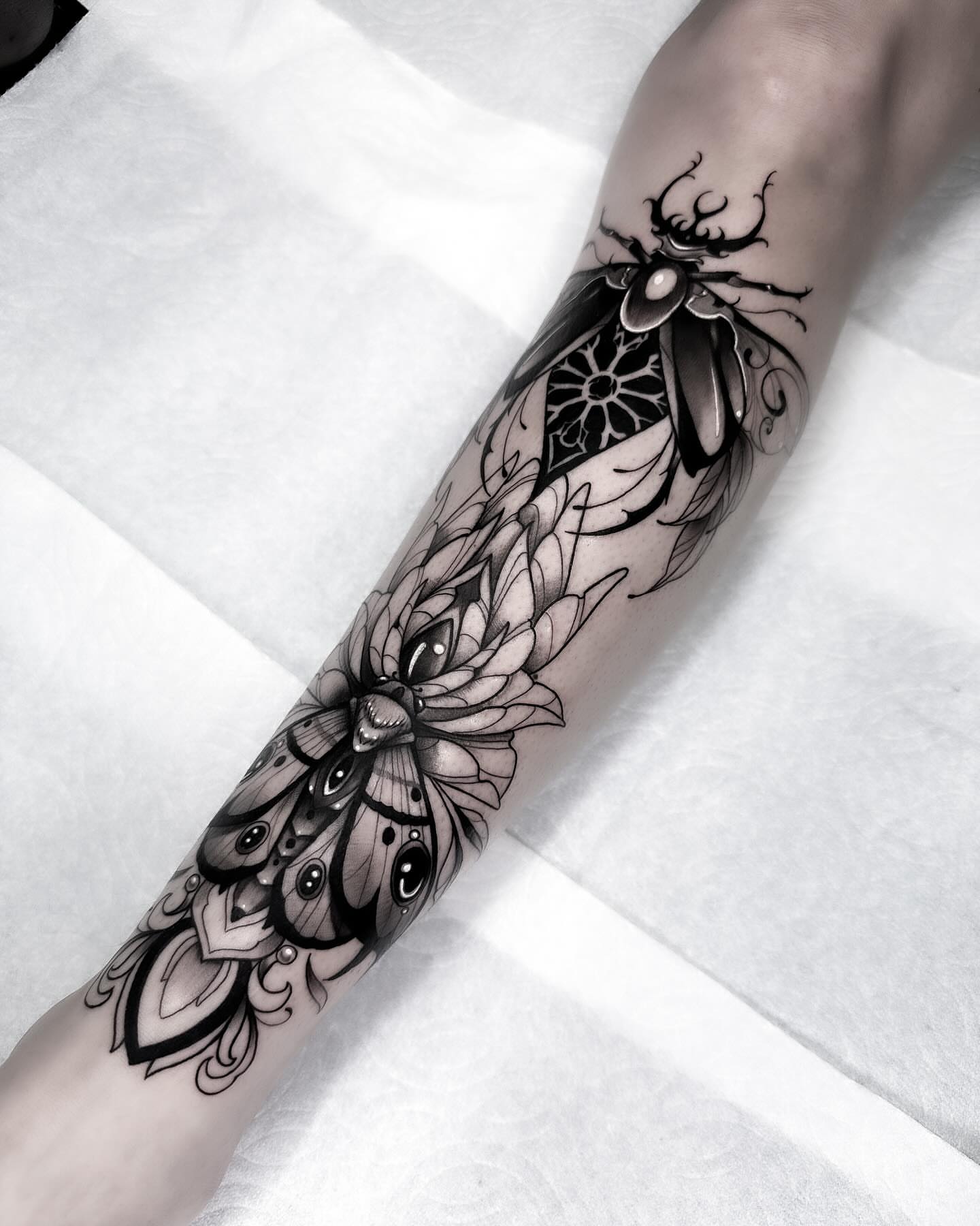 Tattoo by @tommytattoo333 — black_and_grey, geometric
