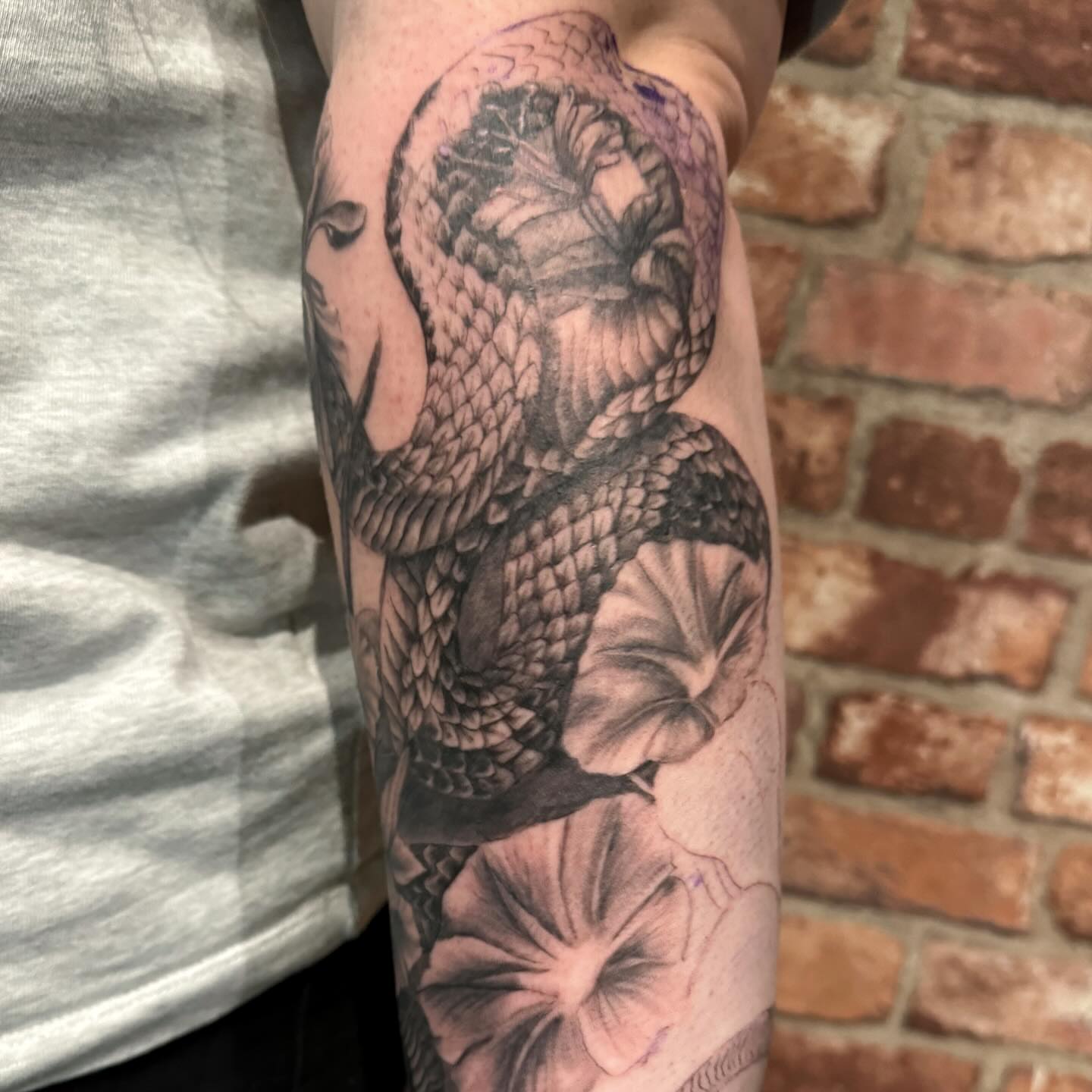 Tattoo by @emmarainetattoo — black_and_grey, realism