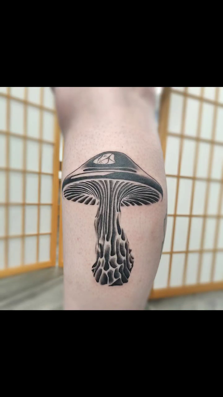 Mushroom blackwork tattoo by Ｔｏｍ Ｌｏｒａｎｚ