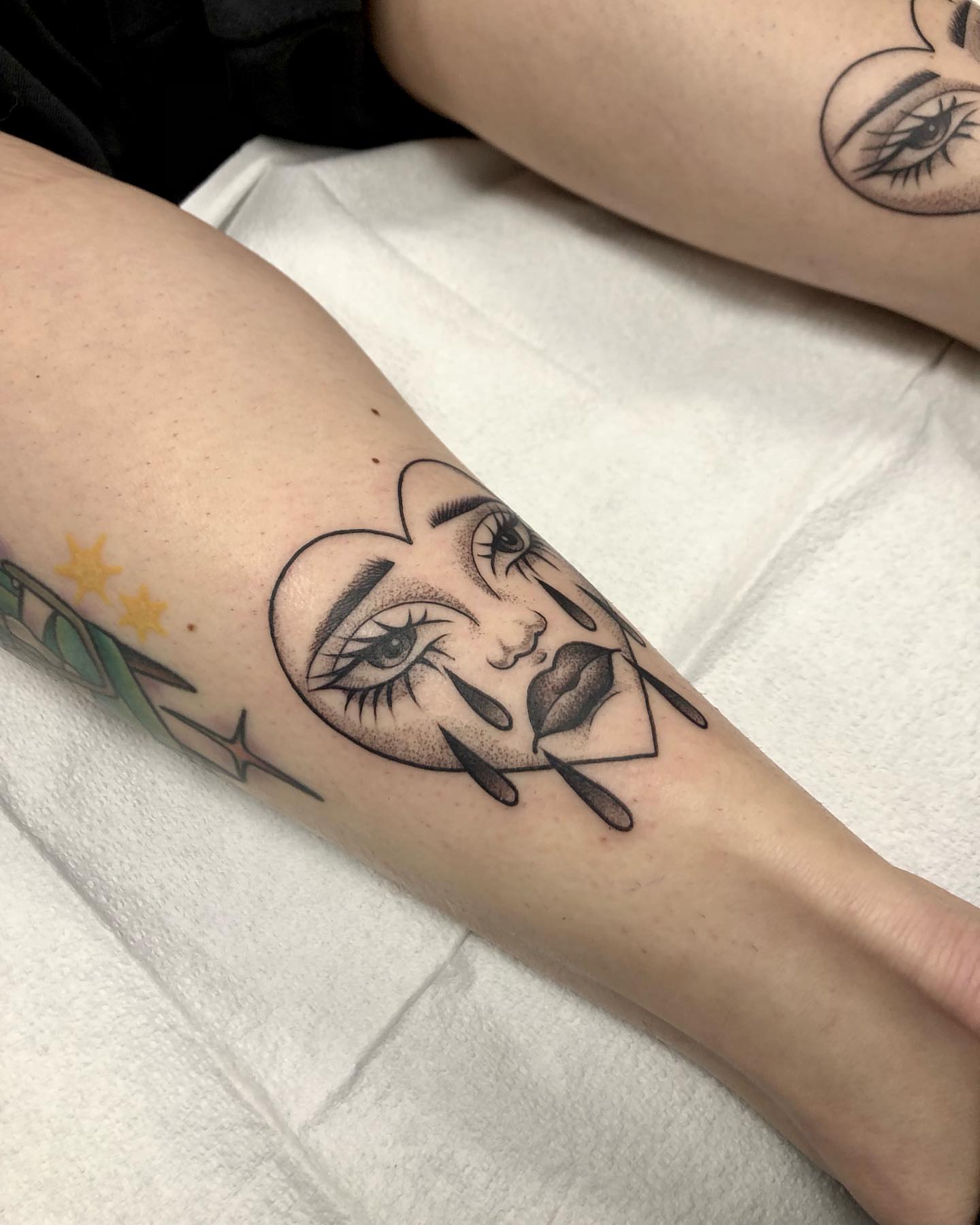Tattoo by @jennietiesman β black_and_grey